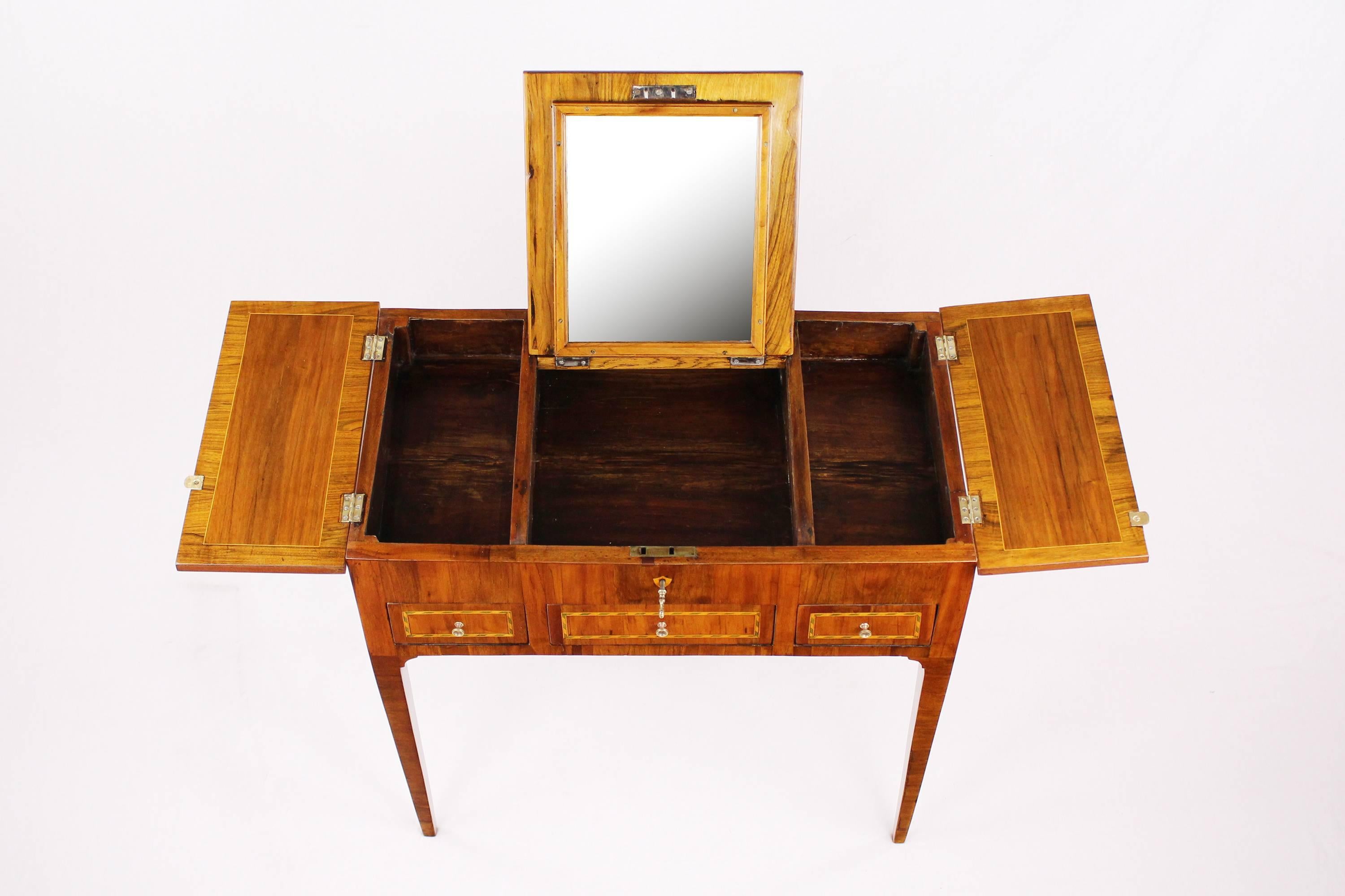 Early 19th Century Dressing Table, Poudreuse, Mahogany Veneered, Marquetry Works (Biedermeier)