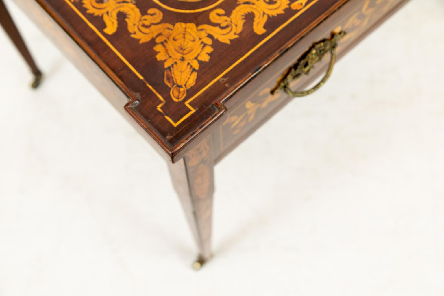 Early 19th Century Dutch Marquetry Center Table For Sale 5