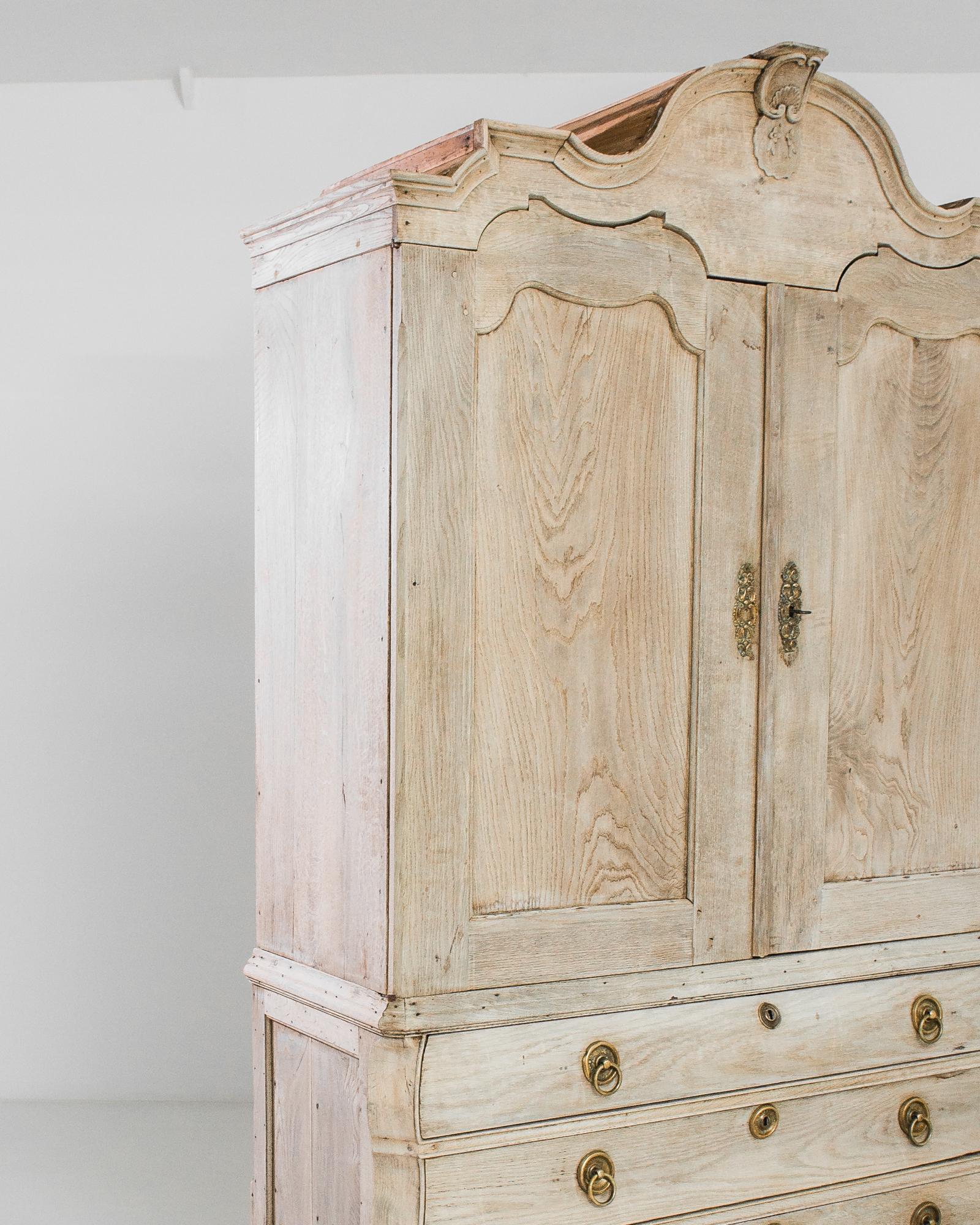 Early 19th Century Dutch Oak Cabinet 4