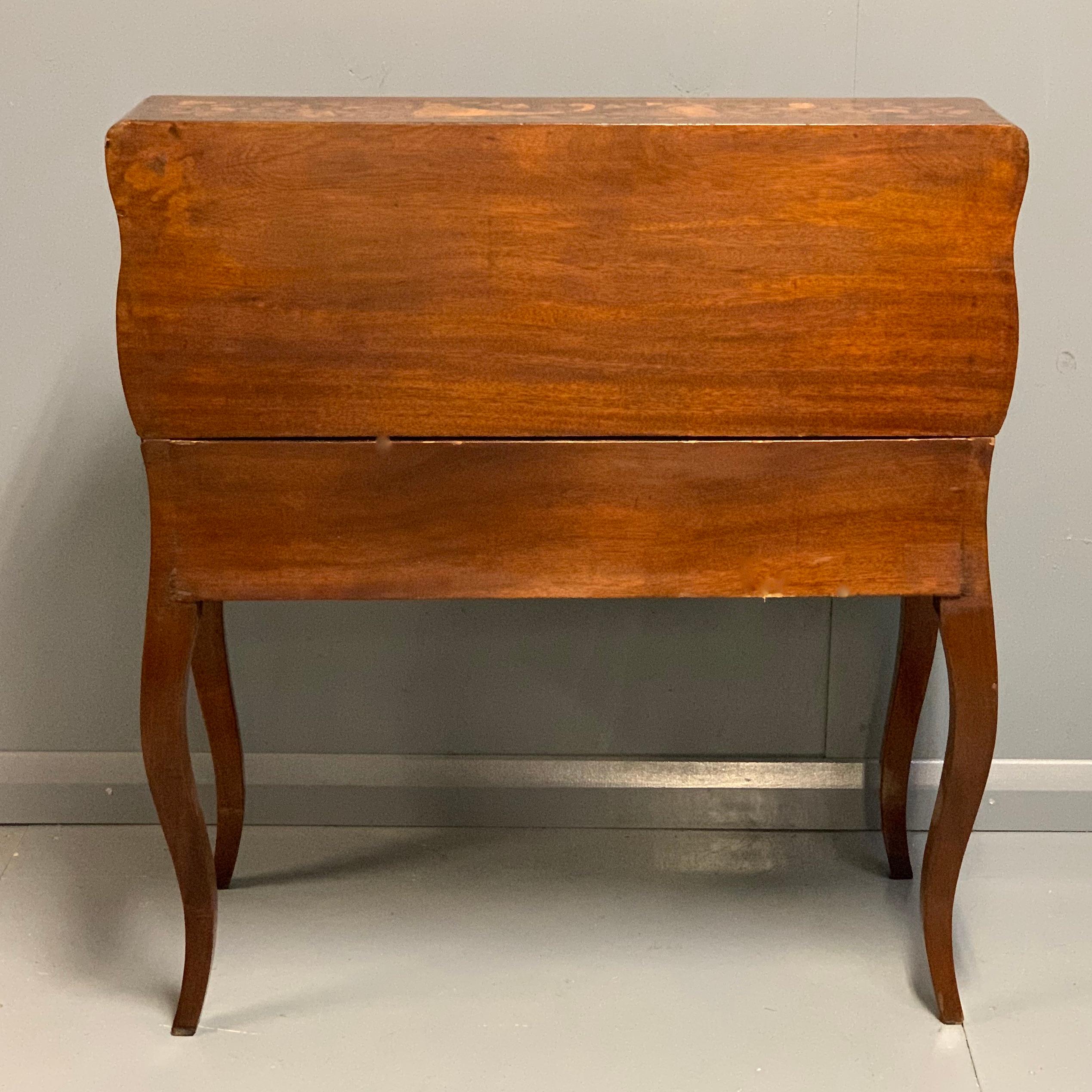 Early 19th Century Dutch Walnut Marquetry and Inlaid Bureau 7