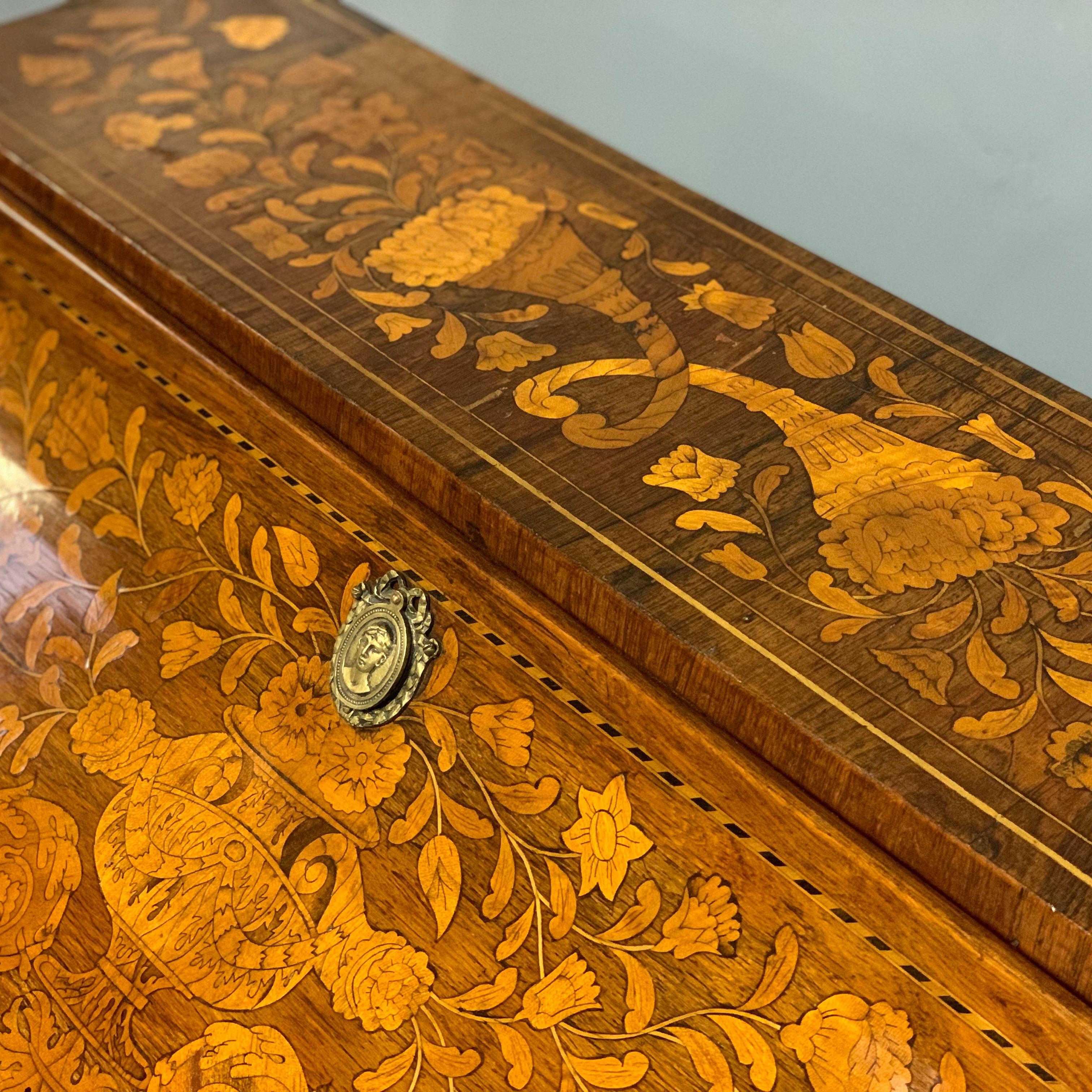 Early 19th Century Dutch Walnut Marquetry and Inlaid Bureau 4