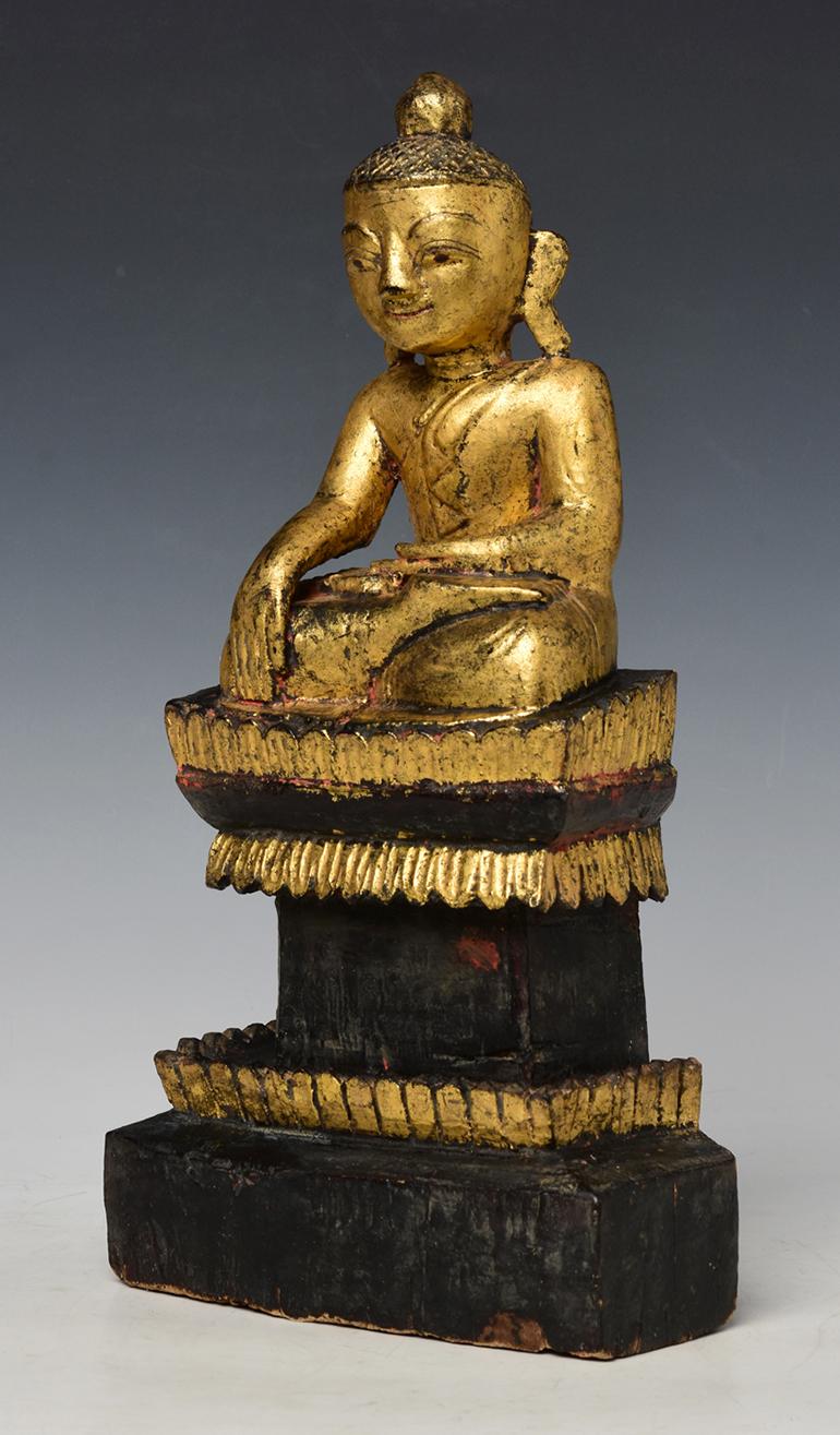 Early 19th Century, Early Mandalay, Antique Burmese Wooden Seated Buddha For Sale 2