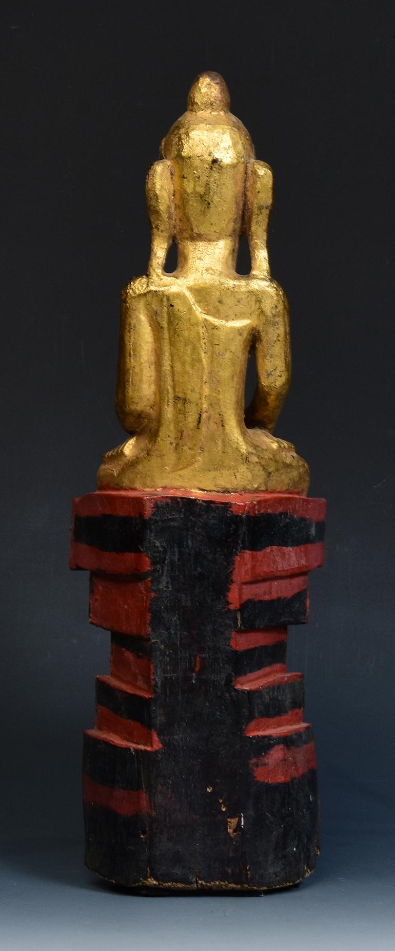 Early 19th Century, Early Mandalay, Antique Burmese Wooden Seated Buddha For Sale 5