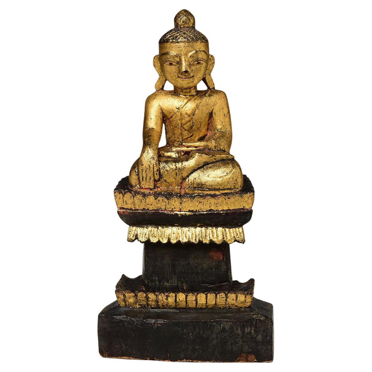 Antiker birmanischer sitzender Buddha aus Holz, frühes 19. Jahrhundert, Mandalay