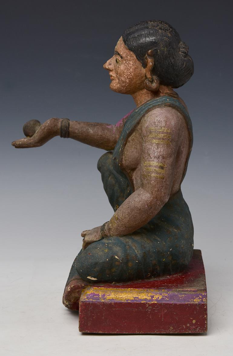 Early 19th Century, Early Mandalay, Antique Burmese Wooden Seated Lady For Sale 5
