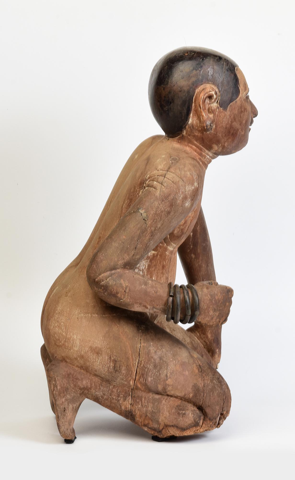 Early 19th Century, Early Mandalay, Antique Burmese Wooden Sitting Boy For Sale 9