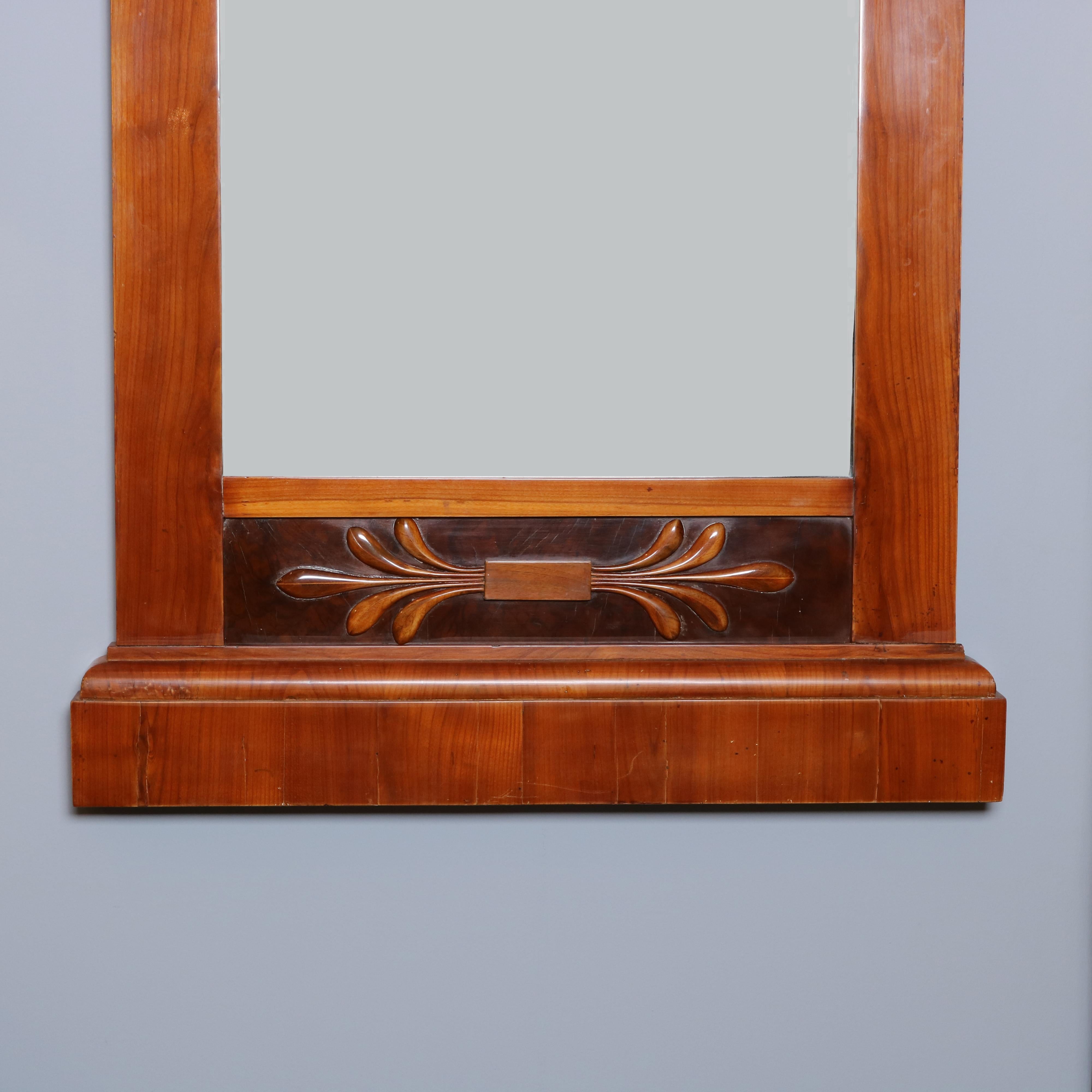 Principios del siglo XIX  Elegante espejo alto Biedermeier, Austria Austríaco en venta