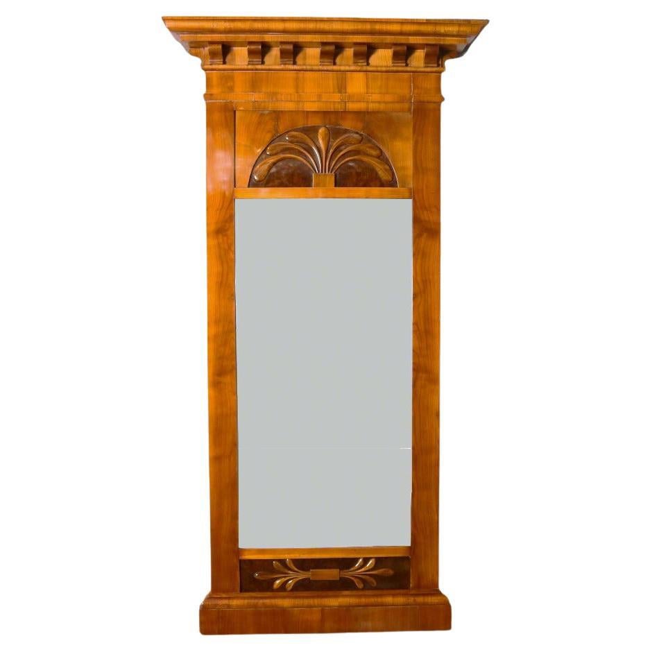Principios del siglo XIX  Elegante espejo alto Biedermeier, Austria en venta