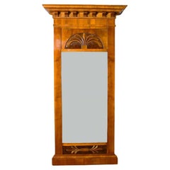 Principios del siglo XIX  Elegante espejo alto Biedermeier, Austria