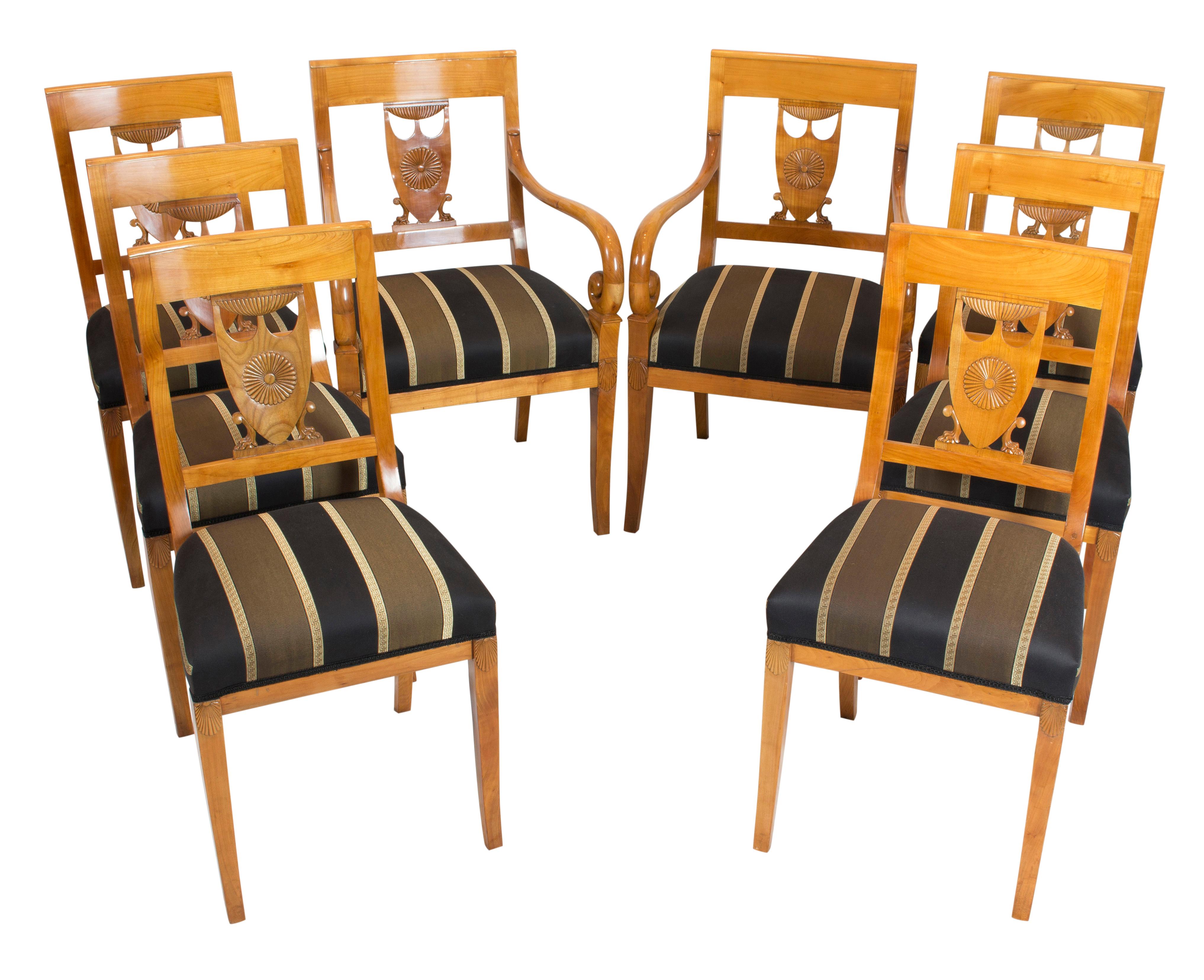 Début du 19ème siècle:: Groupe de sièges Empire en merisier:: 2 fauteuils et 6 chaises en vente 6