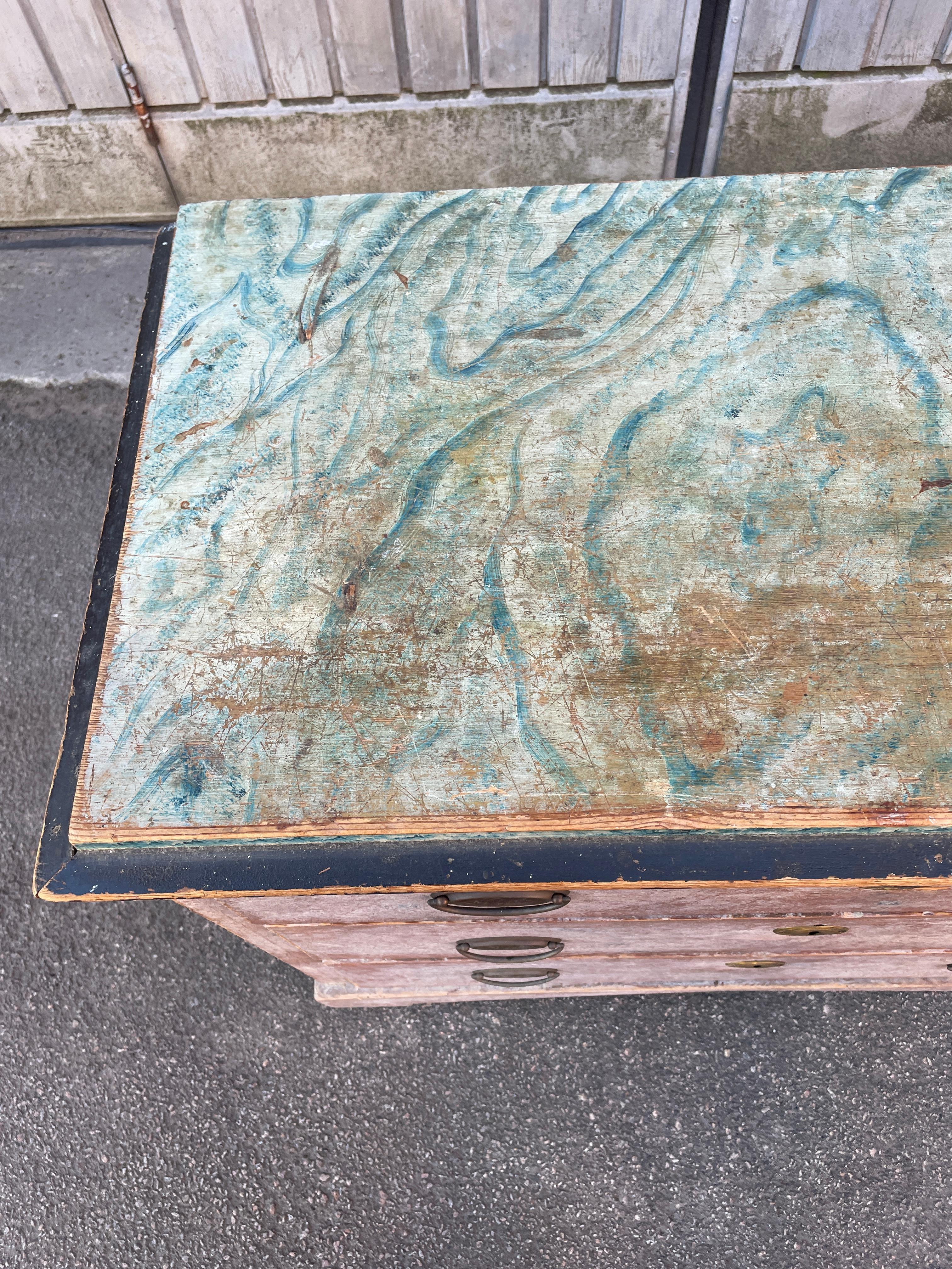 Early 19th Century Empire Chest with Painted Faux Marble Top For Sale 1
