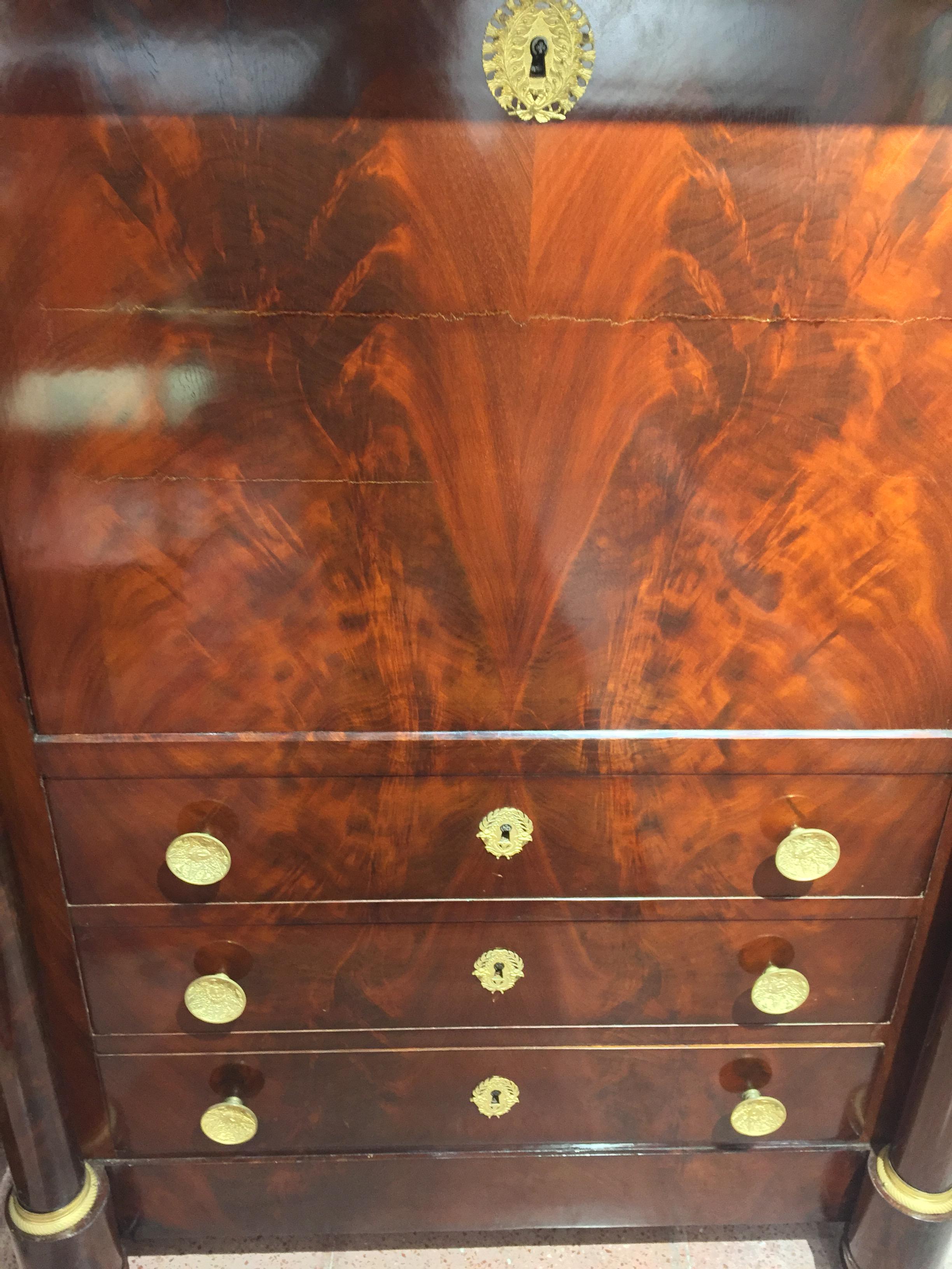 Early 19th Century Empire Flame Mahogany and Black Marble Secretaire  For Sale 2