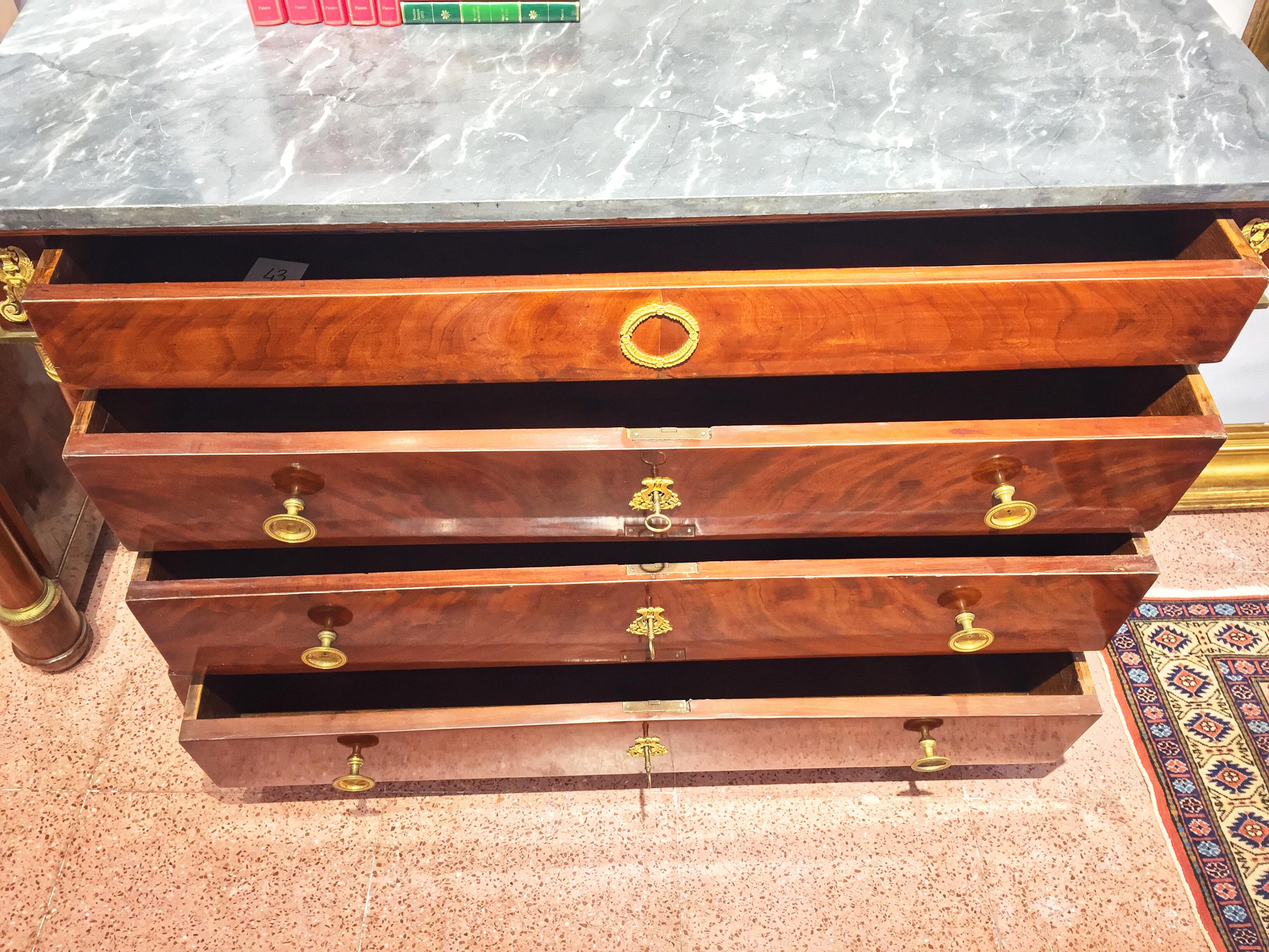 Early 19th Century Empire Flame Mahogany and Marble Chest of Drawer  For Sale 6