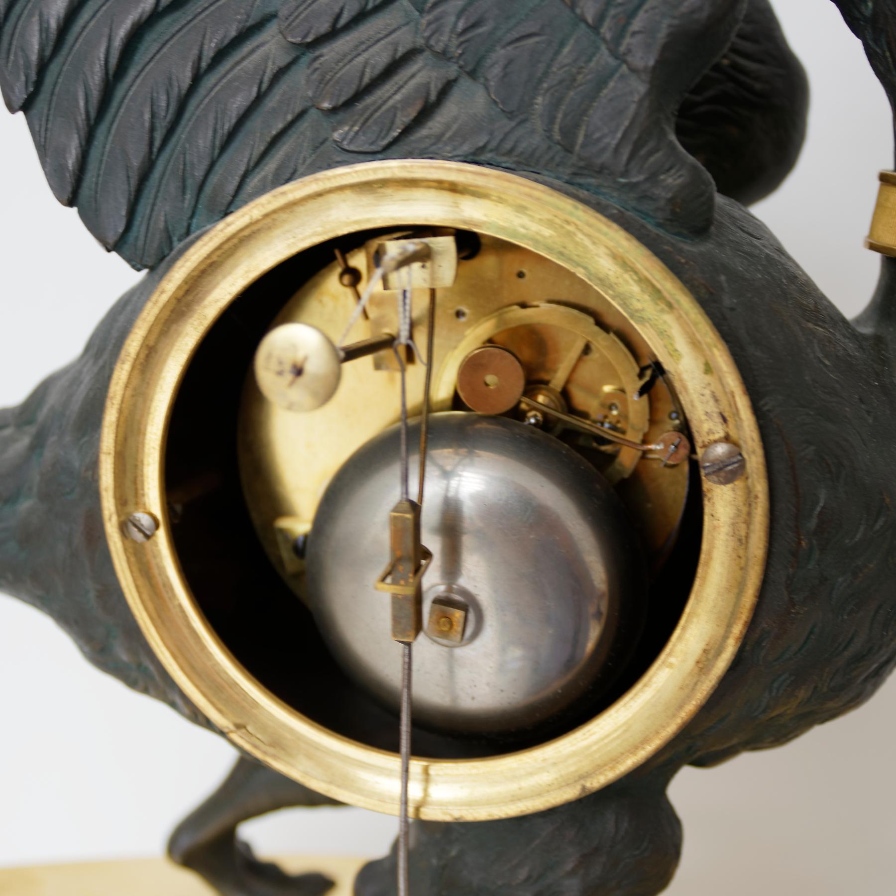 Early 19th Century Empire Ormolu and Patinated Bronze Swan Table Clock In Good Condition In Worpswede / Bremen, DE