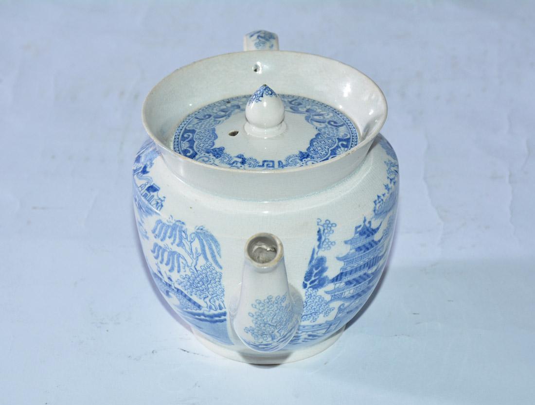 blue willow china teapot