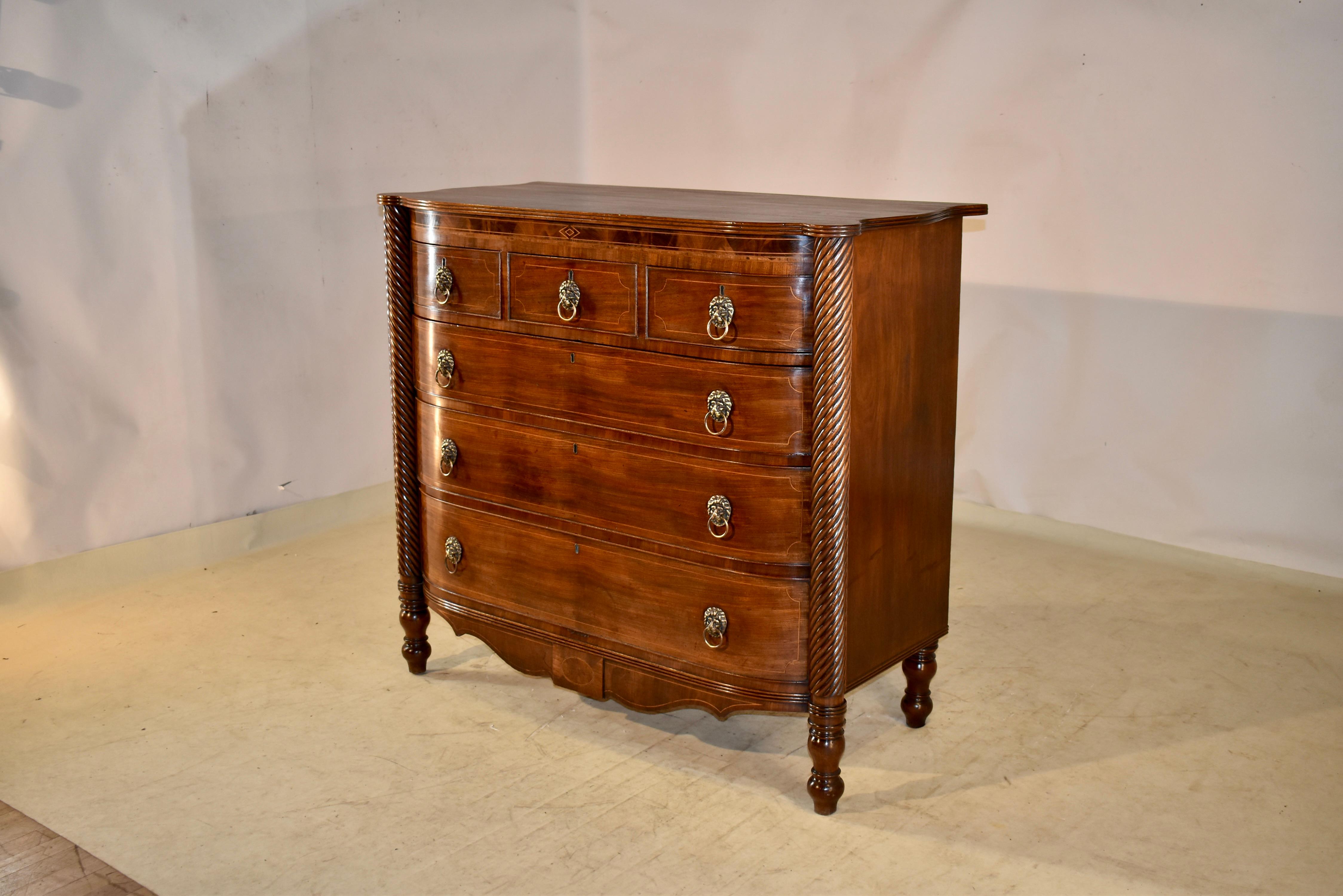 Early 19th Century English Bow Front Chest of Drawers In Good Condition For Sale In High Point, NC