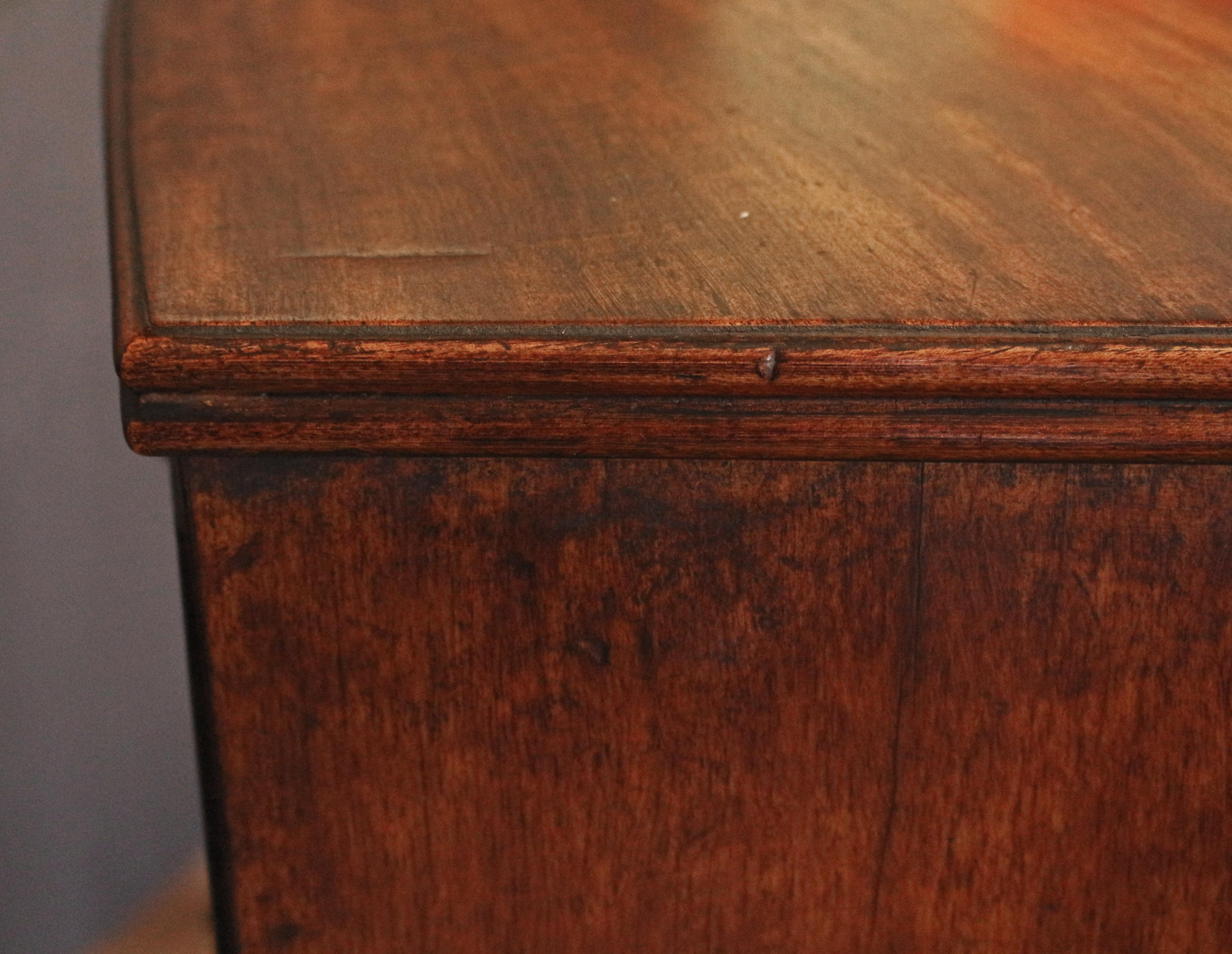 Early 19th Century English Bowfront Chest of Drawers 5