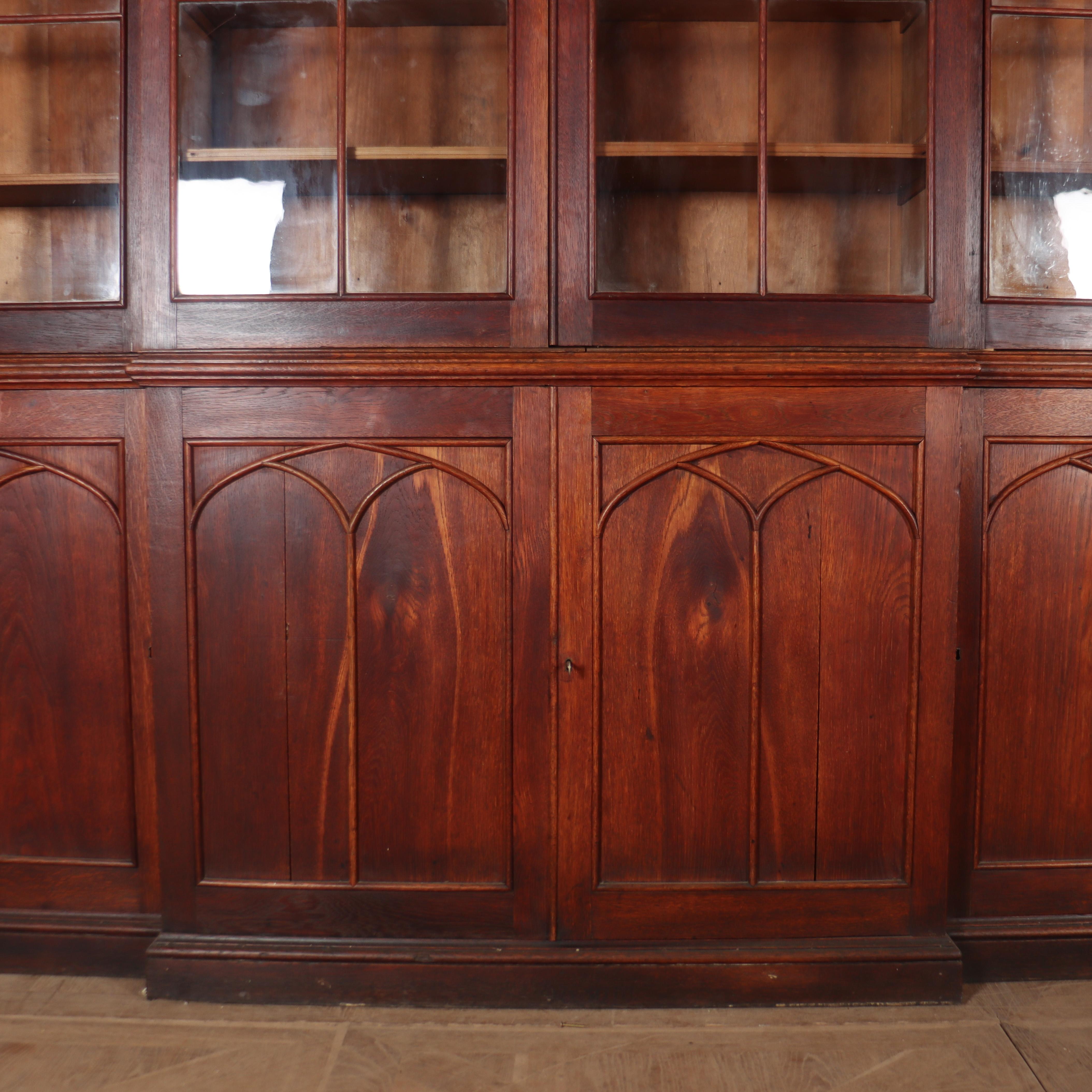 George III Early 19th Century English Country House Gothic Bookcase For Sale