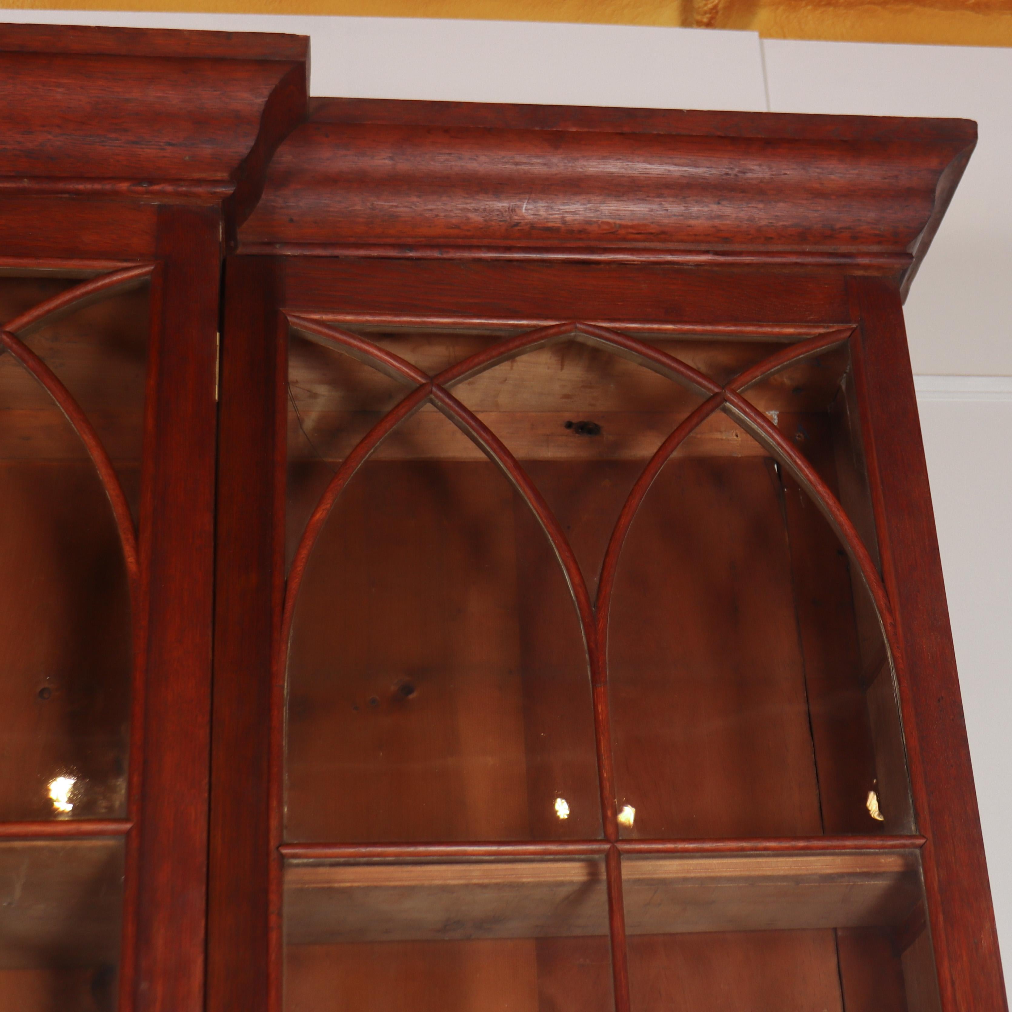 Oak Early 19th Century English Country House Gothic Bookcase For Sale