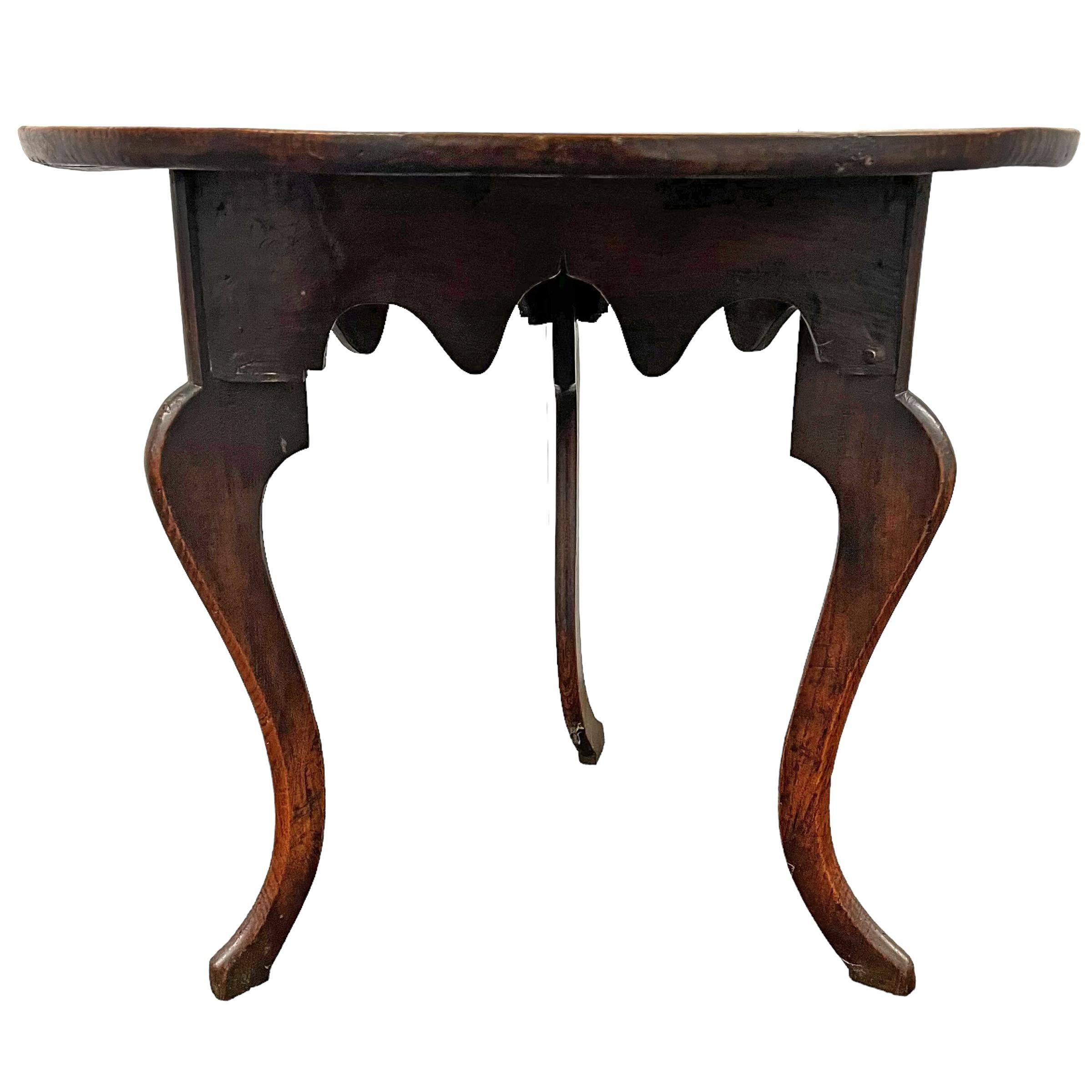 Early 19th Century English Cricket Table In Good Condition In Chicago, IL