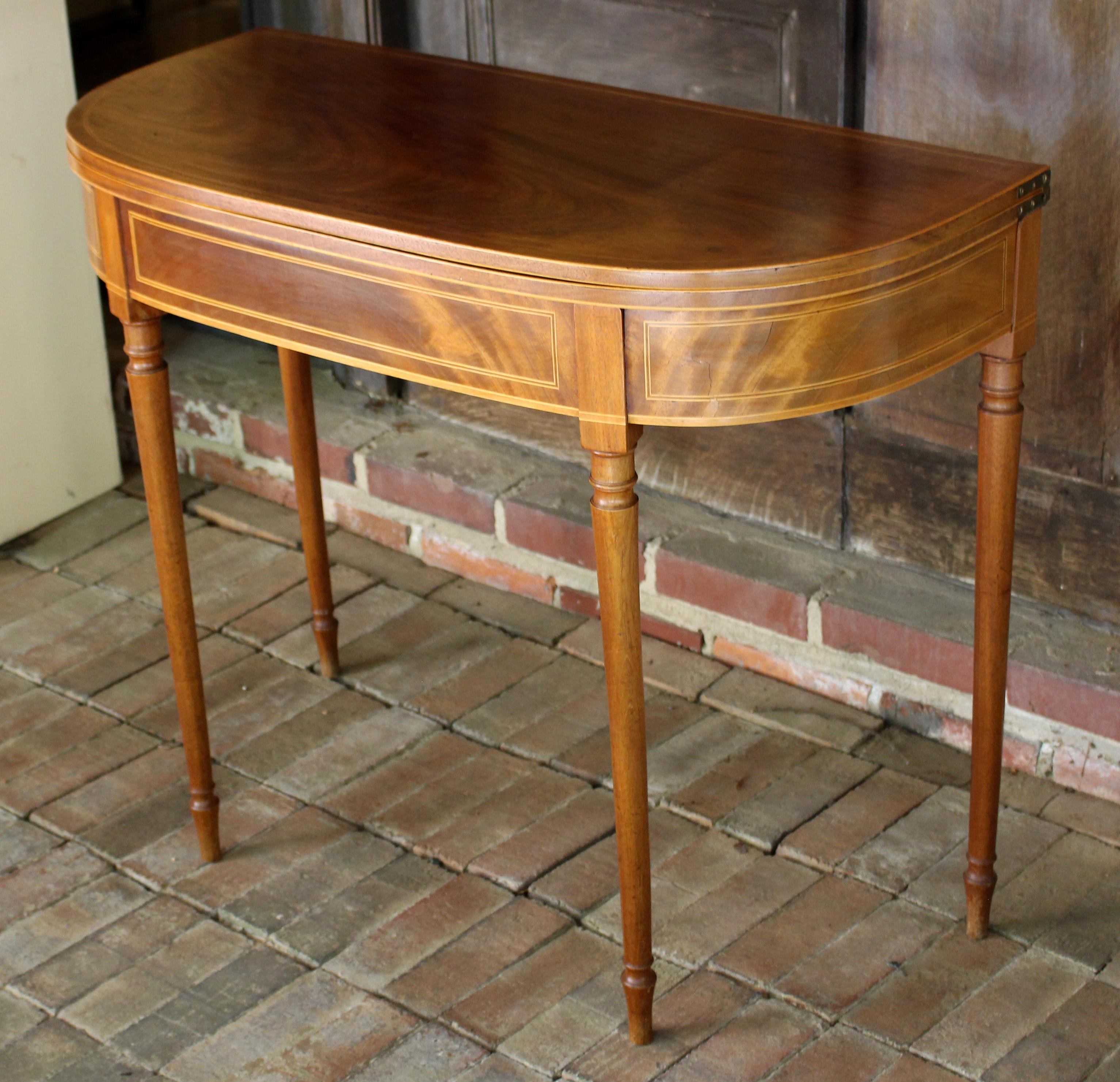 Early 19th Century English Demilune Form Tea Table In Distressed Condition In Chapel Hill, NC