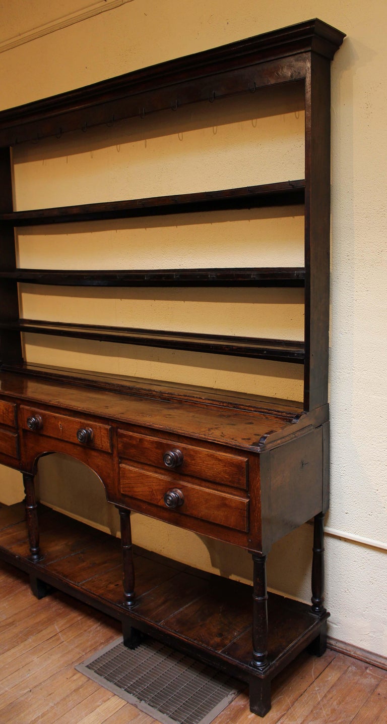 Early 19th Century English Dresser For Sale at 1stDibs