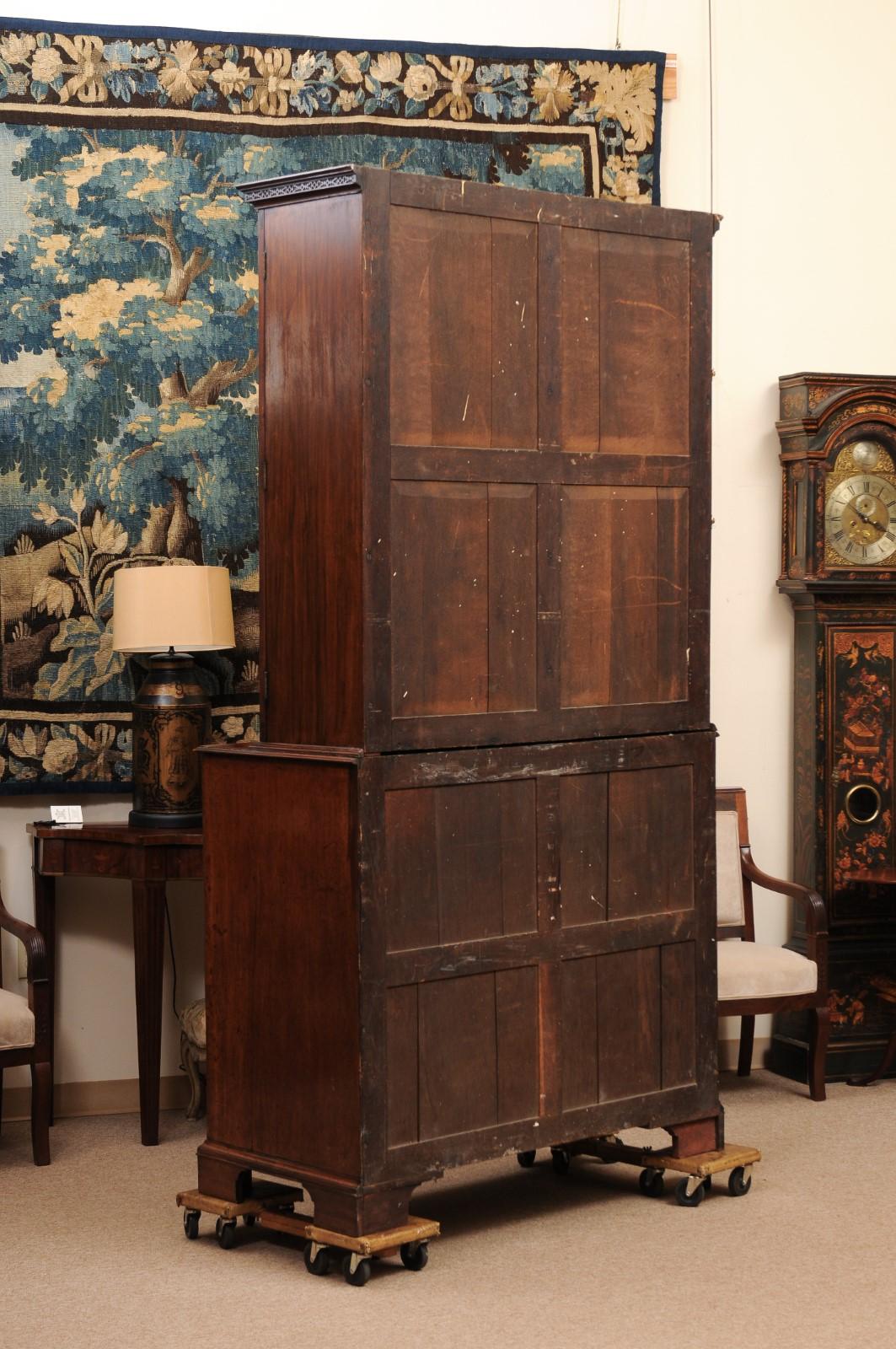 Début du 19ème siècle Anglais George III Fiddleback Mahogany Secretary Bookcase en vente 6