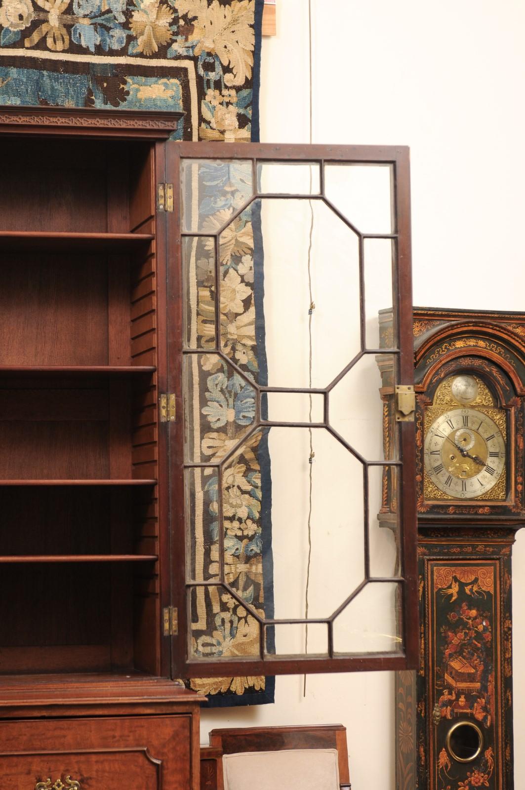 Début du 19ème siècle Anglais George III Fiddleback Mahogany Secretary Bookcase en vente 11