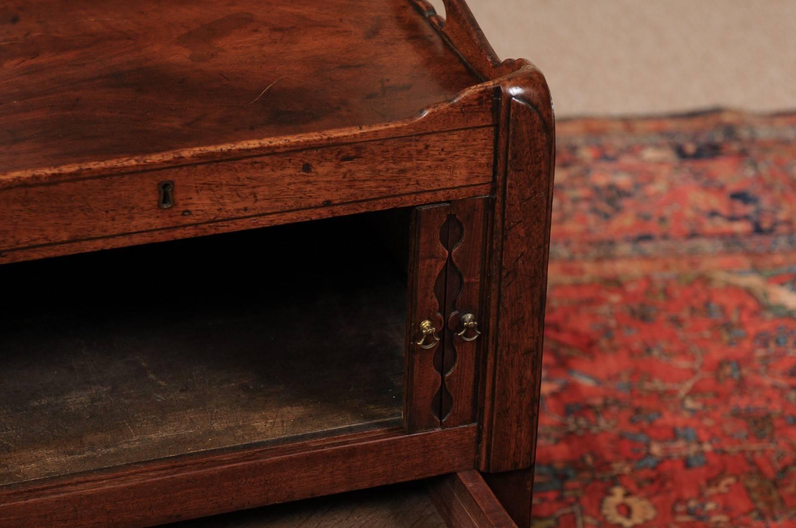 Early 19th Century English George III Mahogany Bedside Commode 7