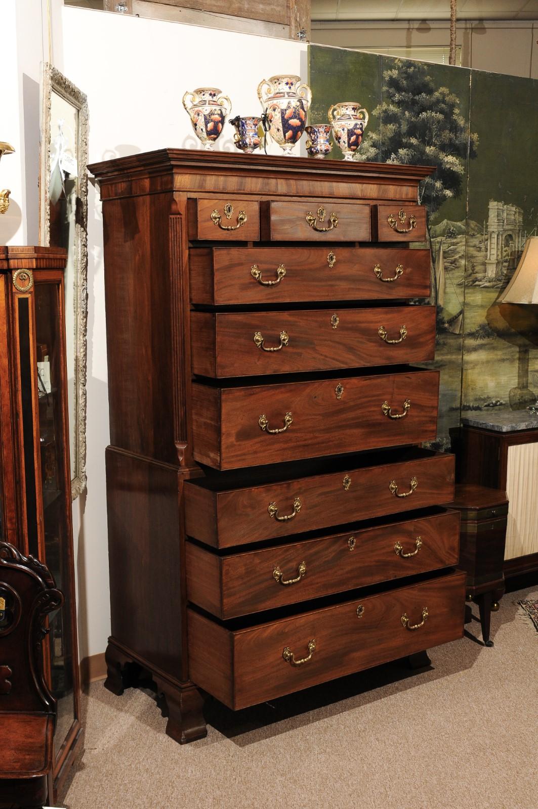 Early 19th Century English George III Mahogany English Chest on Chest In Good Condition In Atlanta, GA