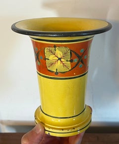 Vaso da camino giallo canarino inglese di Giorgio III del primo Ottocento 1820