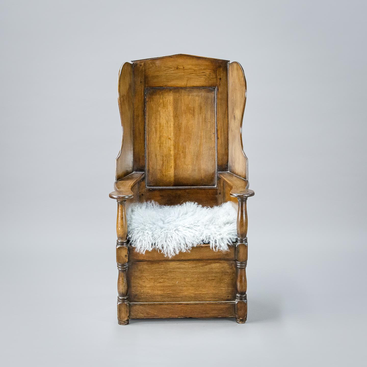 Early 19th Century English Gothic Lambing Chair 1