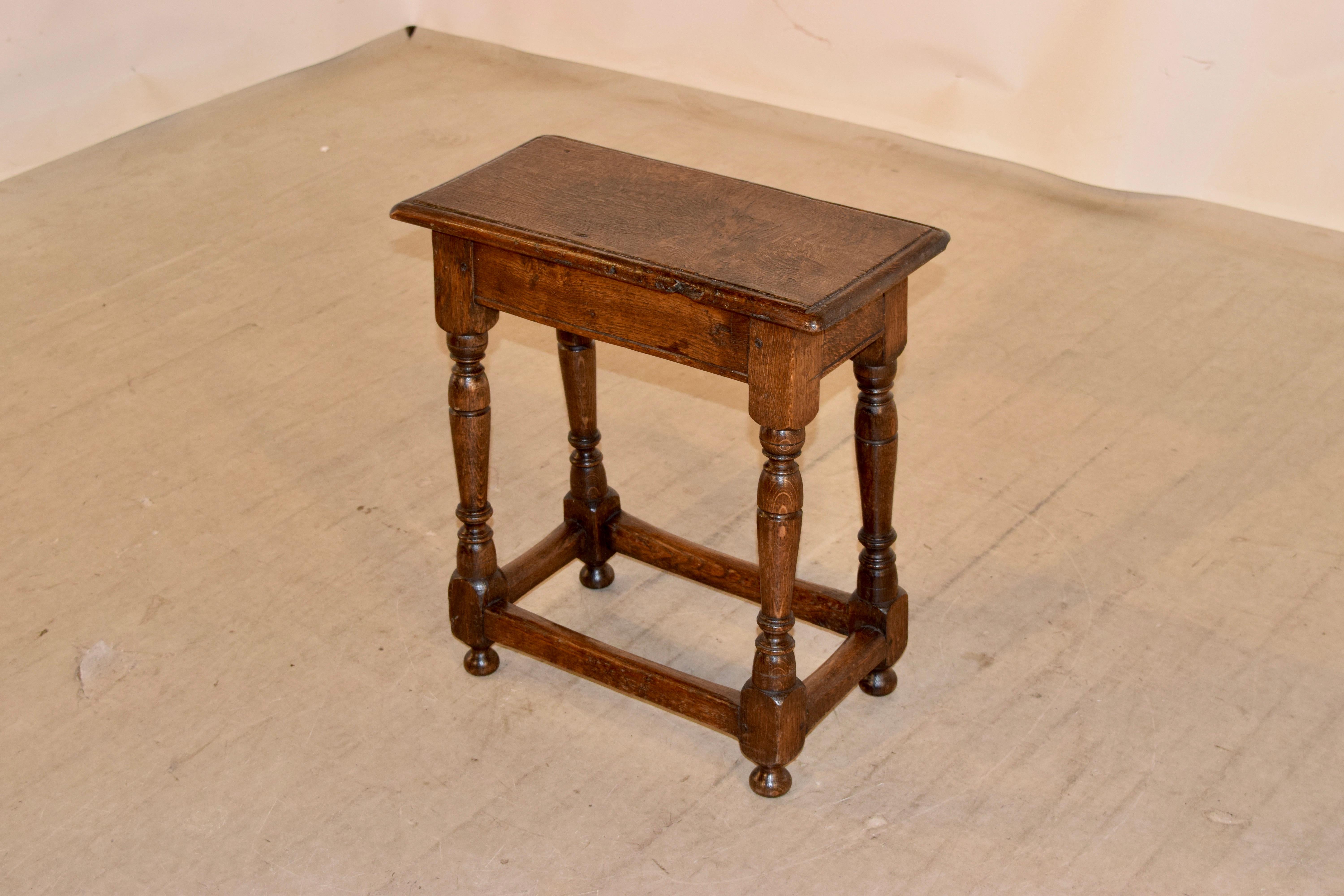 Early 19th Century English Joint Stool In Good Condition In High Point, NC
