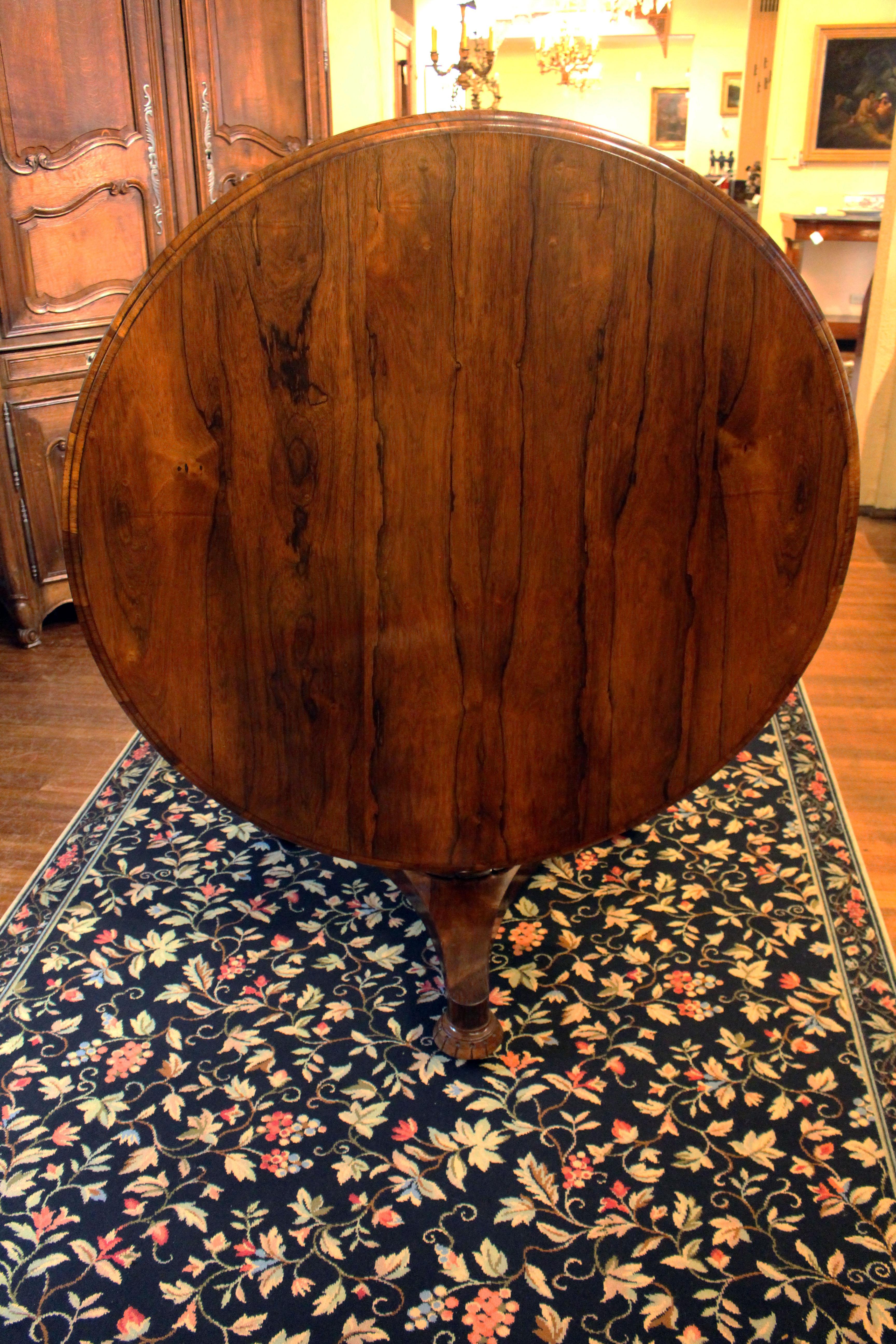 Early 19th Century English Loo or Center Table In Good Condition In Chapel Hill, NC