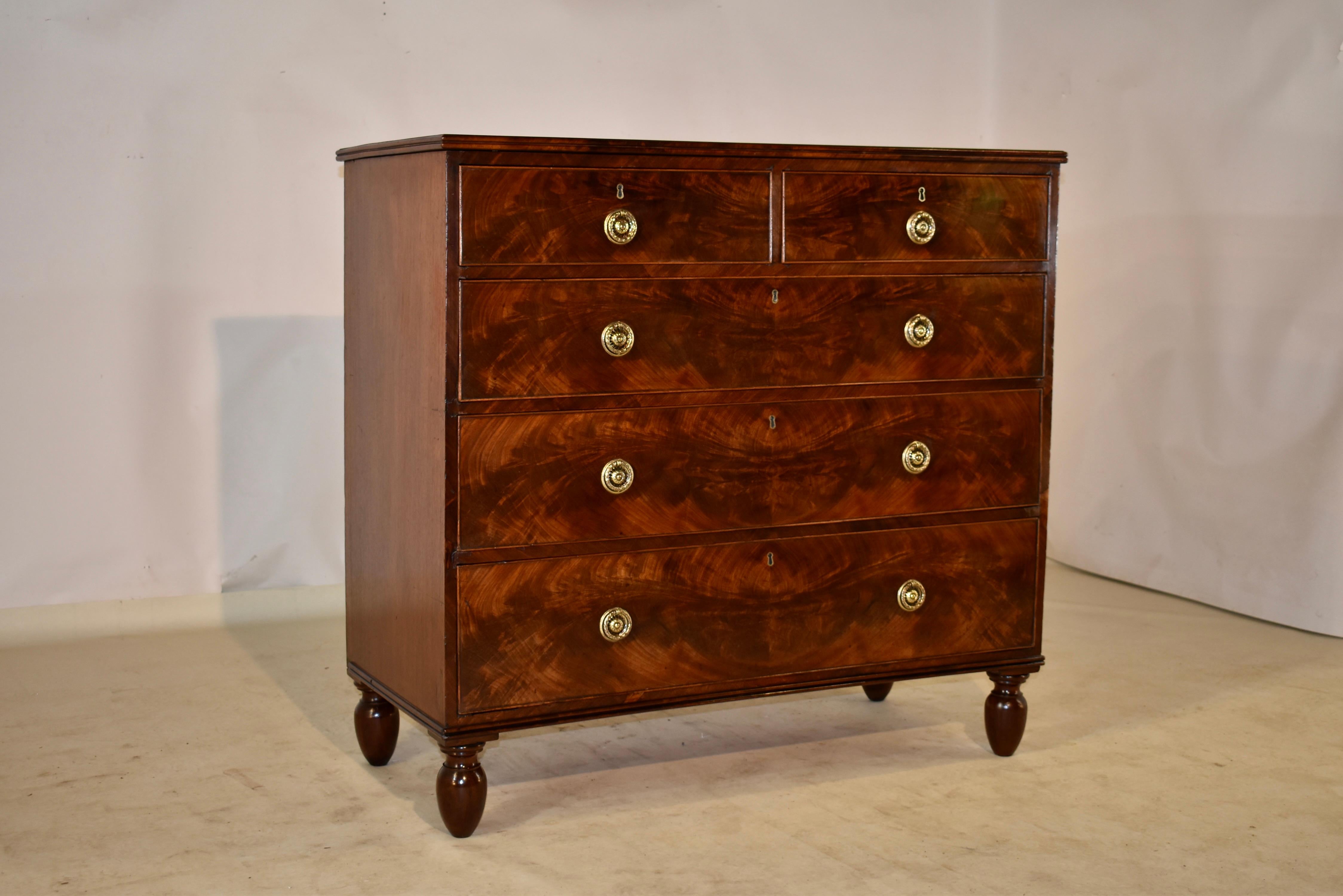 Early 19th Century English Mahogany Chest of Drawers In Good Condition For Sale In High Point, NC