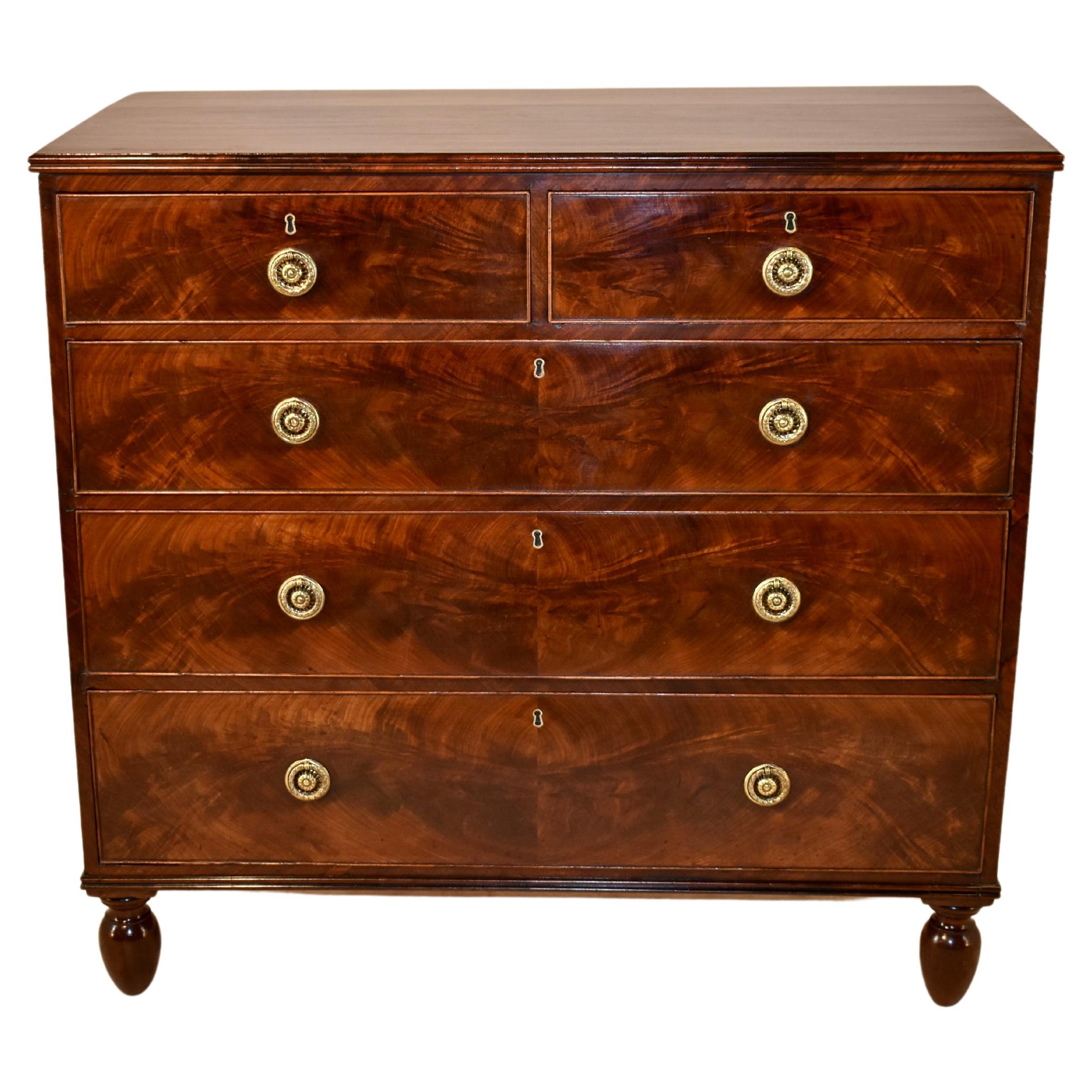 Early 19th Century English Mahogany Chest of Drawers For Sale