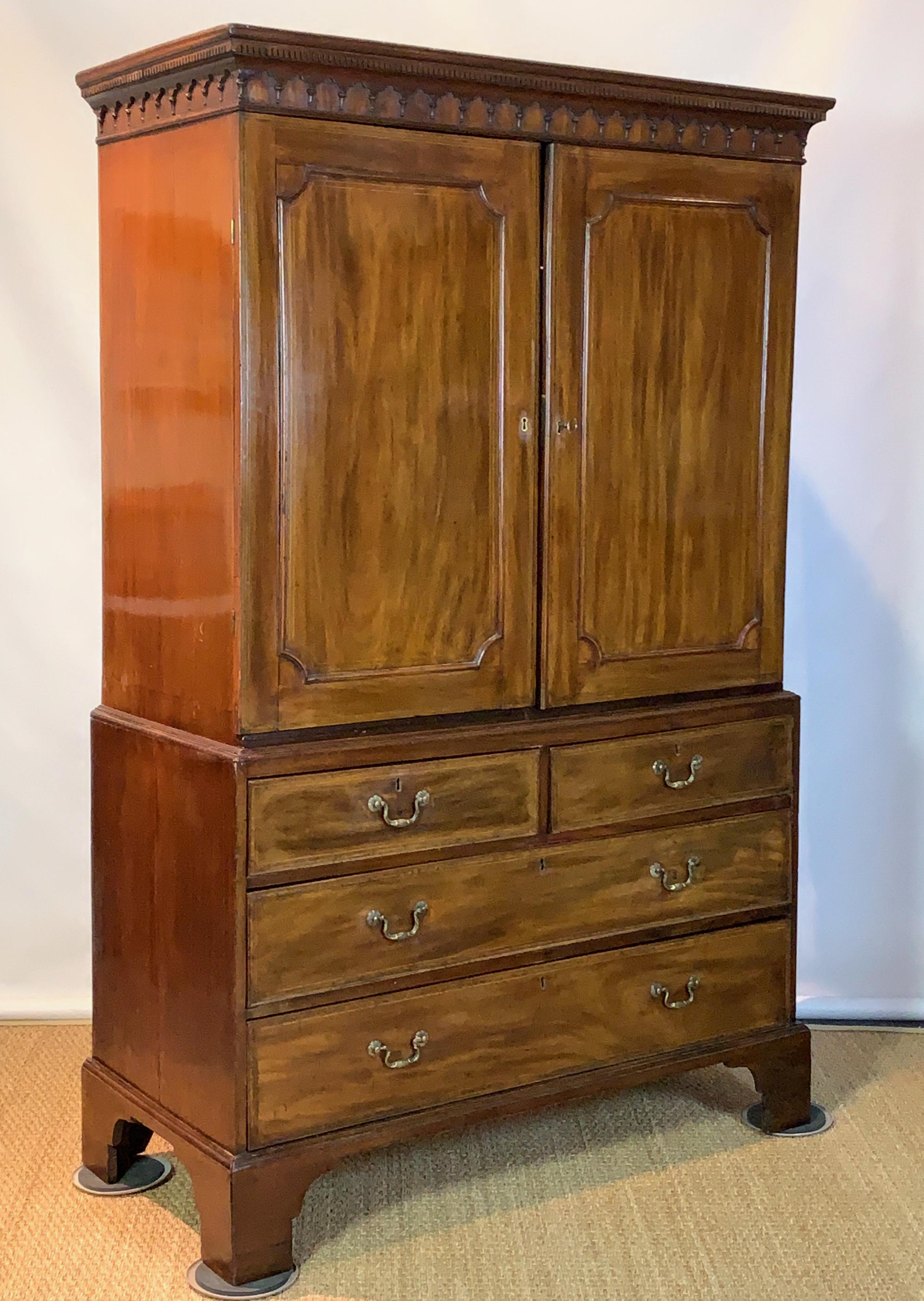 Early 19th Century English Mahogany Linen Press 3