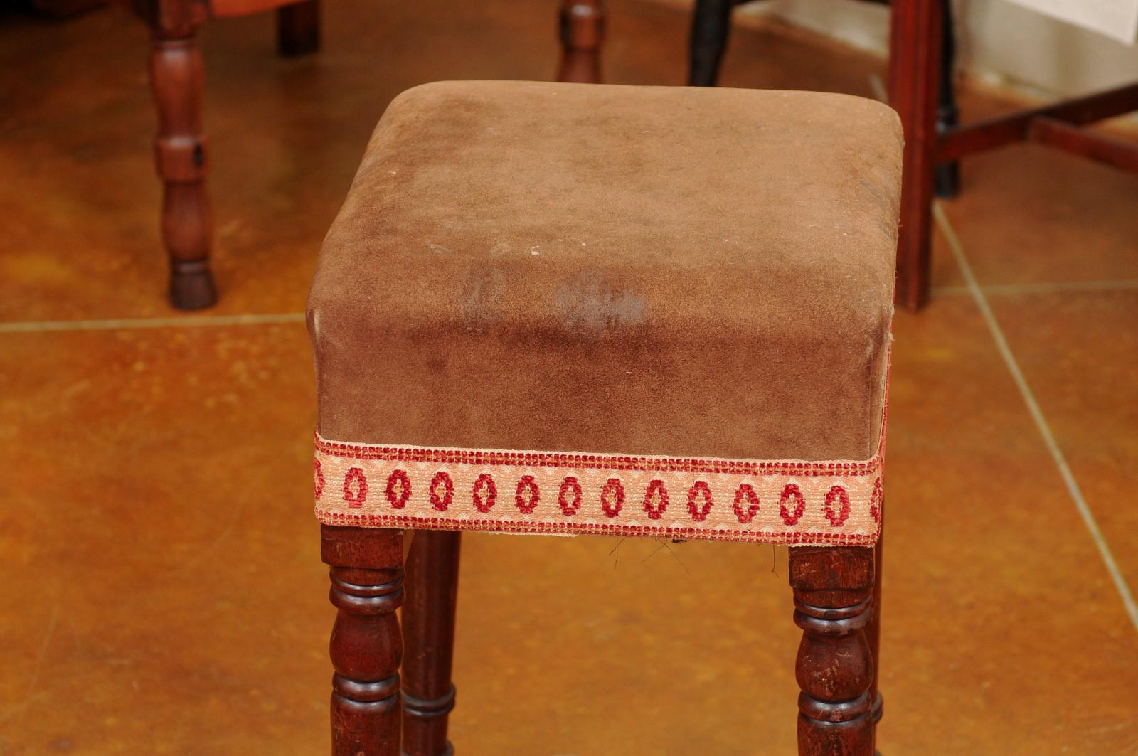 Early 19th Century English Mahogany Stool with Turned Legs & Suede Upholstery For Sale 5