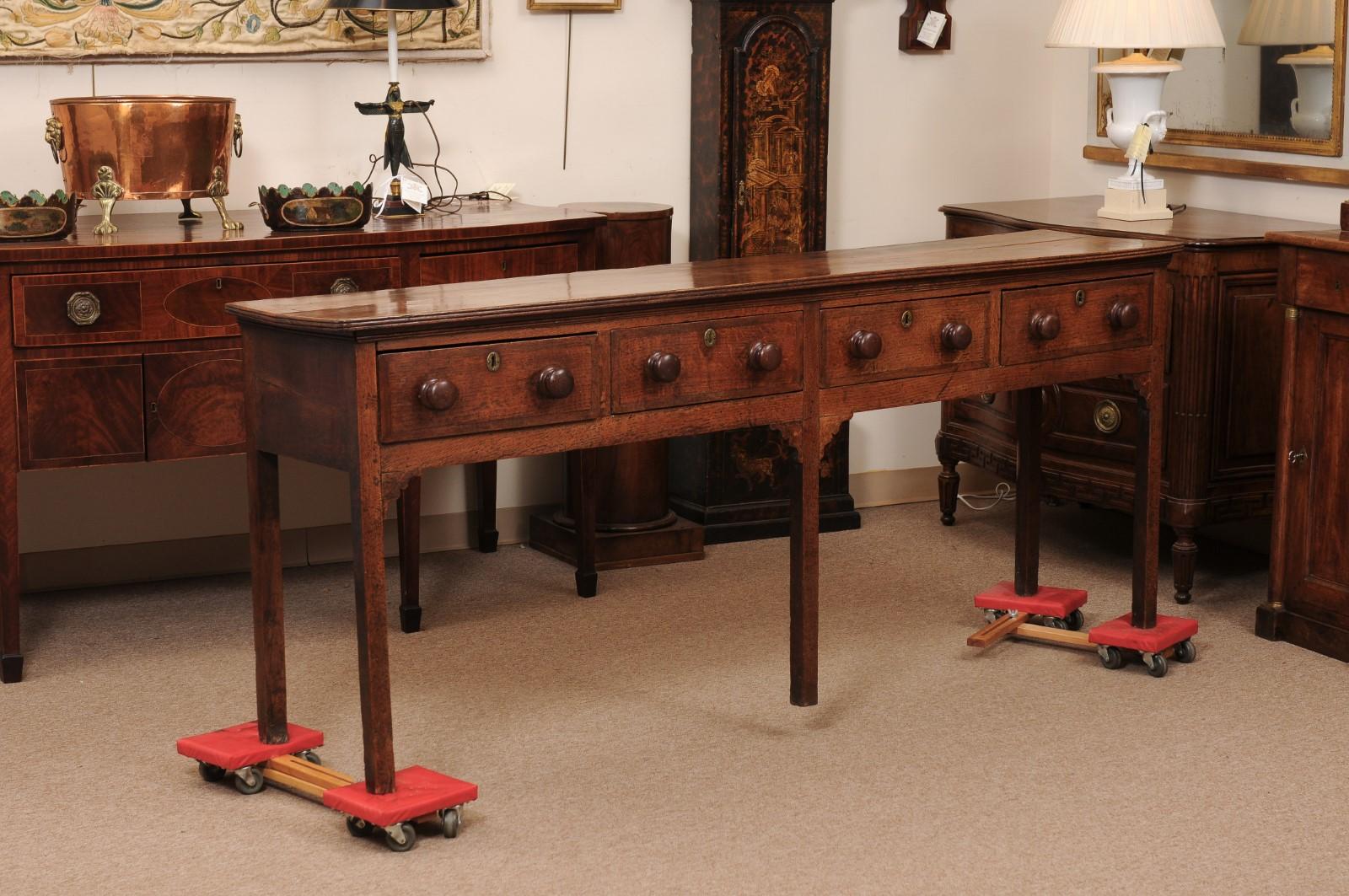 Base de commode en chêne anglais du début du 19e siècle avec 4 tiroirs, boutons en bois et pieds carrés