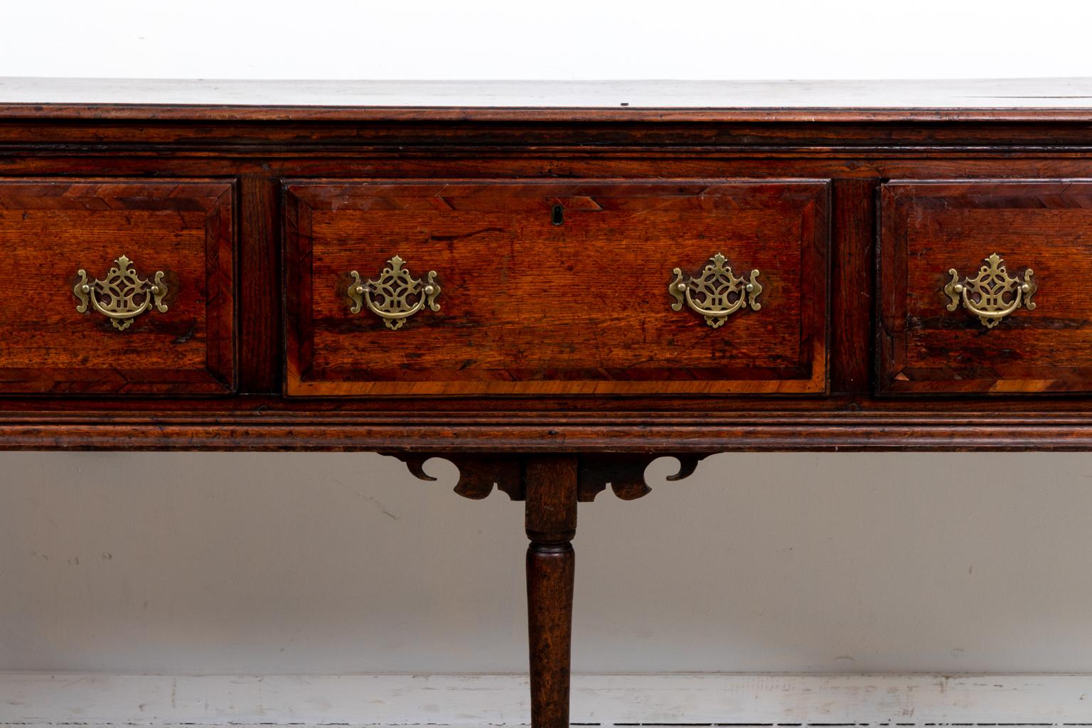 Early 19th Century English Oak Sideboard In Good Condition In Stamford, CT