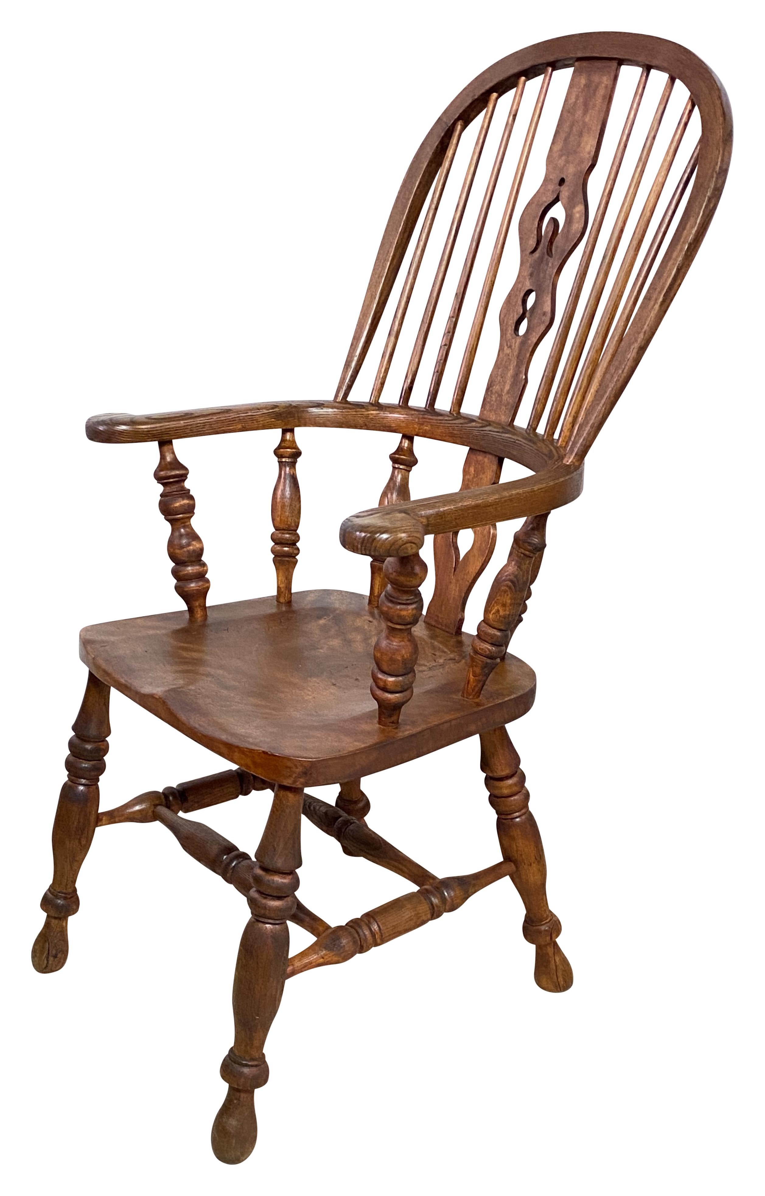 Sillón Windsor inglés de principios del siglo XIX de madera de roble y tejo Inglés en venta