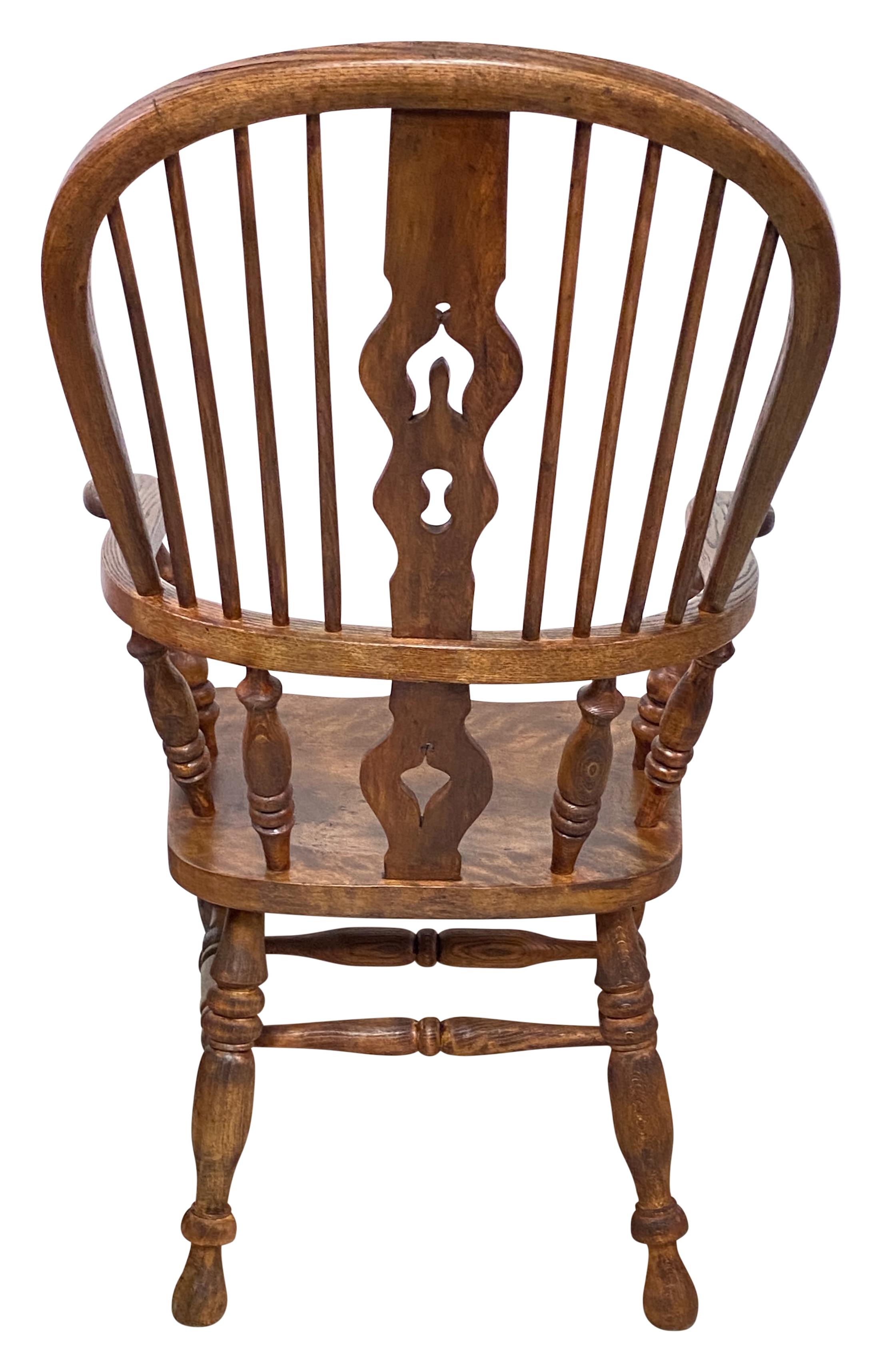 Sillón Windsor inglés de principios del siglo XIX de madera de roble y tejo en Bueno estado para la venta en San Francisco, CA