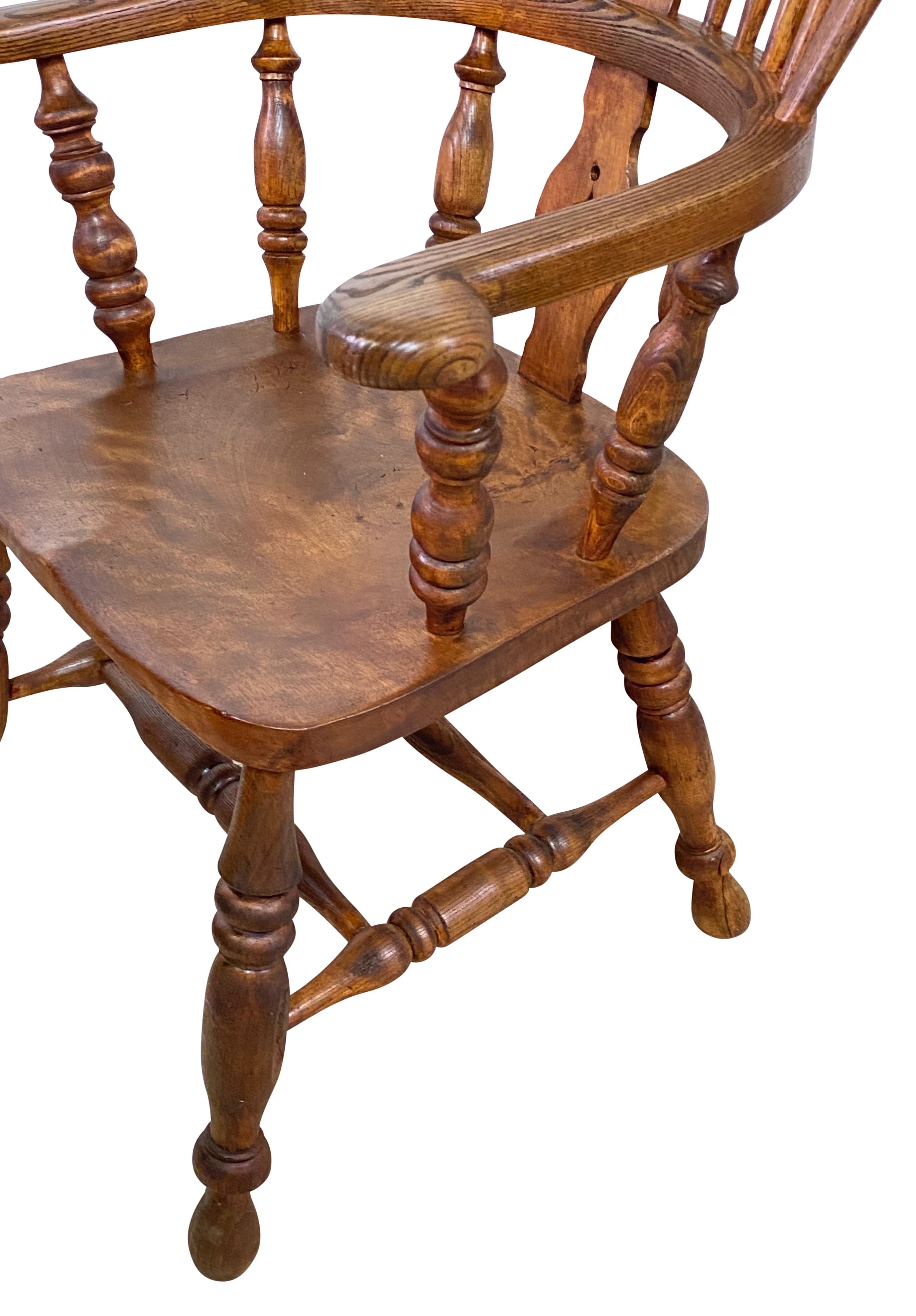 Sillón Windsor inglés de principios del siglo XIX de madera de roble y tejo Roble en venta