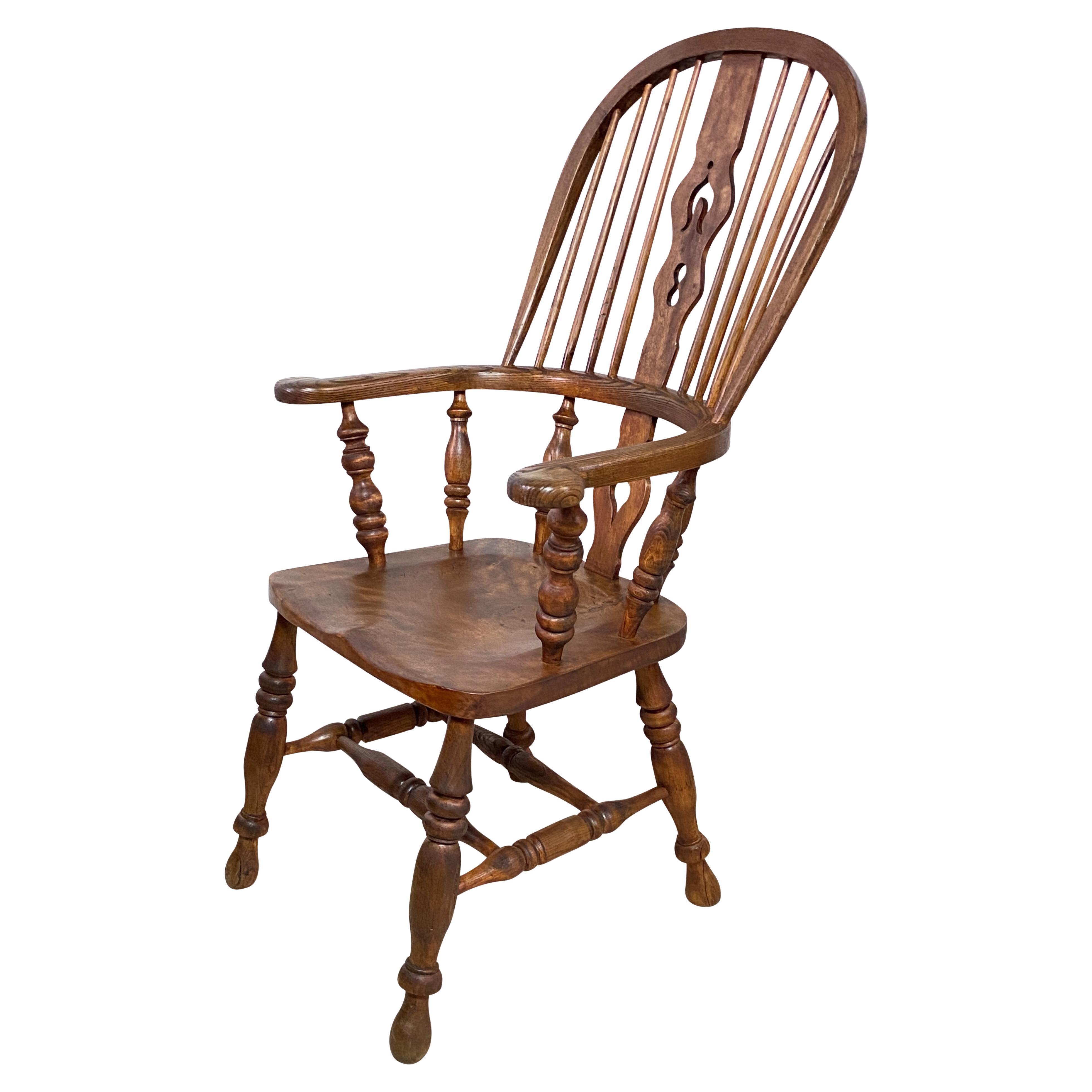 Early 19th Century English Oak & Yew Wood Windsor Armchair