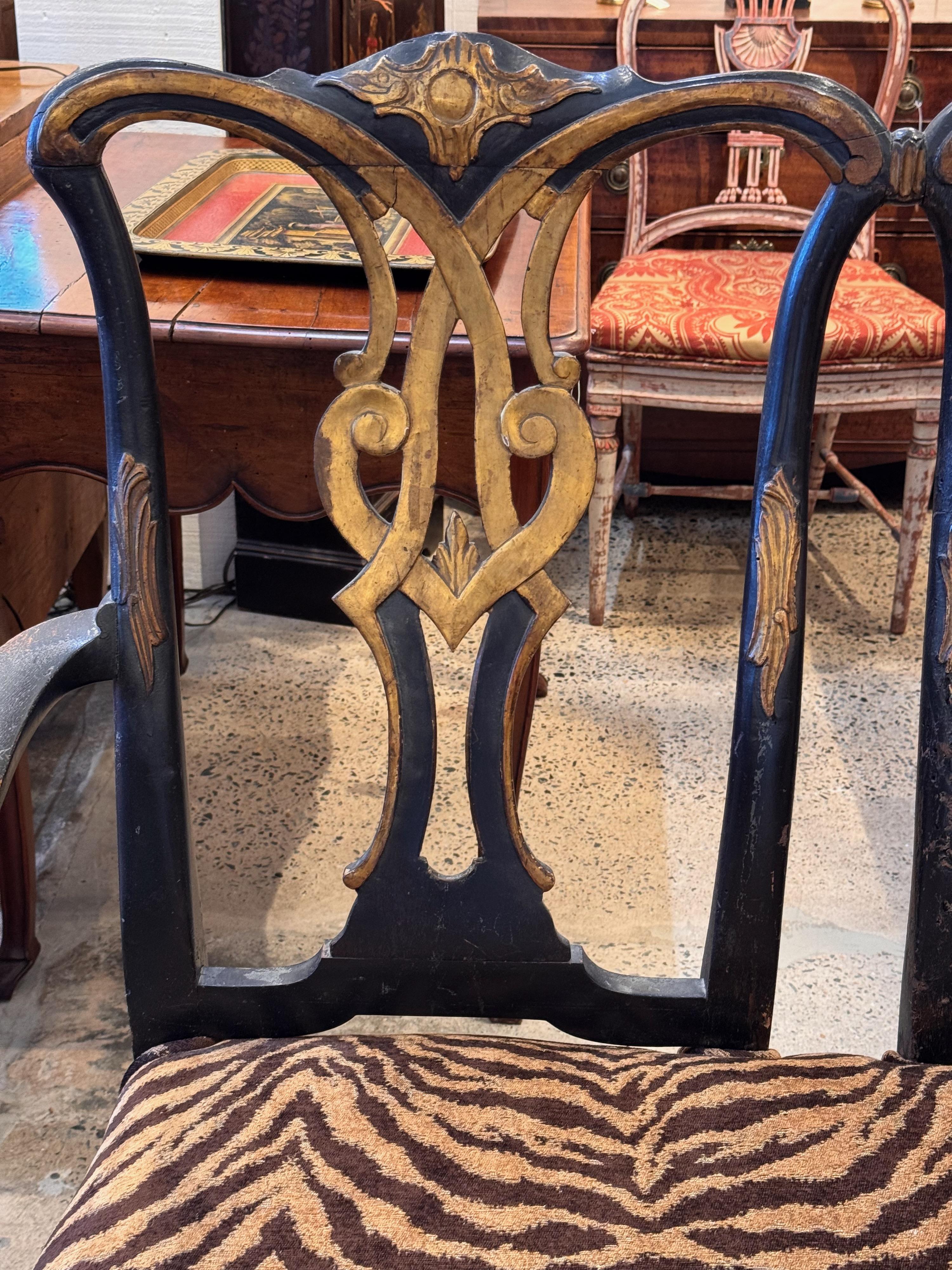Sillón inglés de principios del siglo XIX pintado y dorado a mano en venta 1