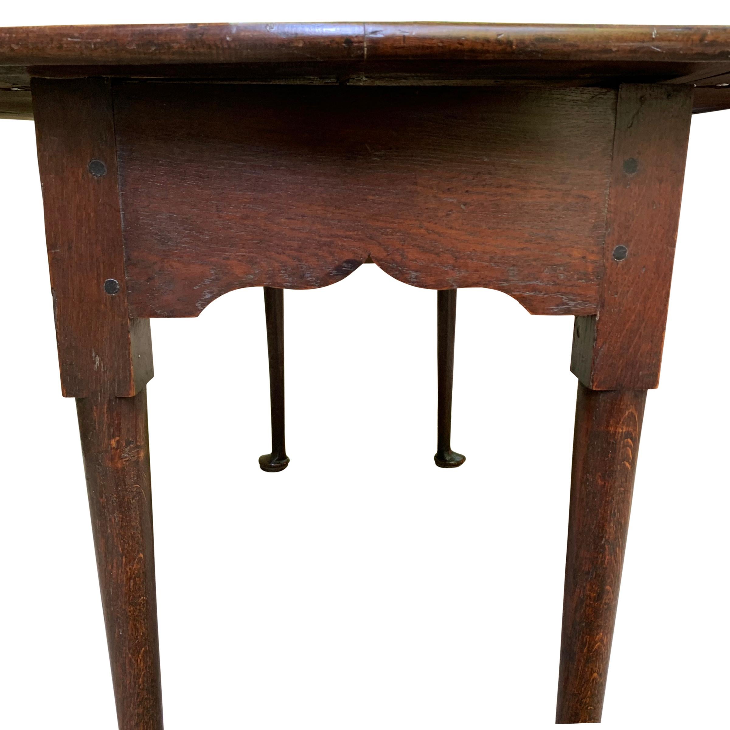 Early 19th Century English Queen Anne Gate-Leg Table 1