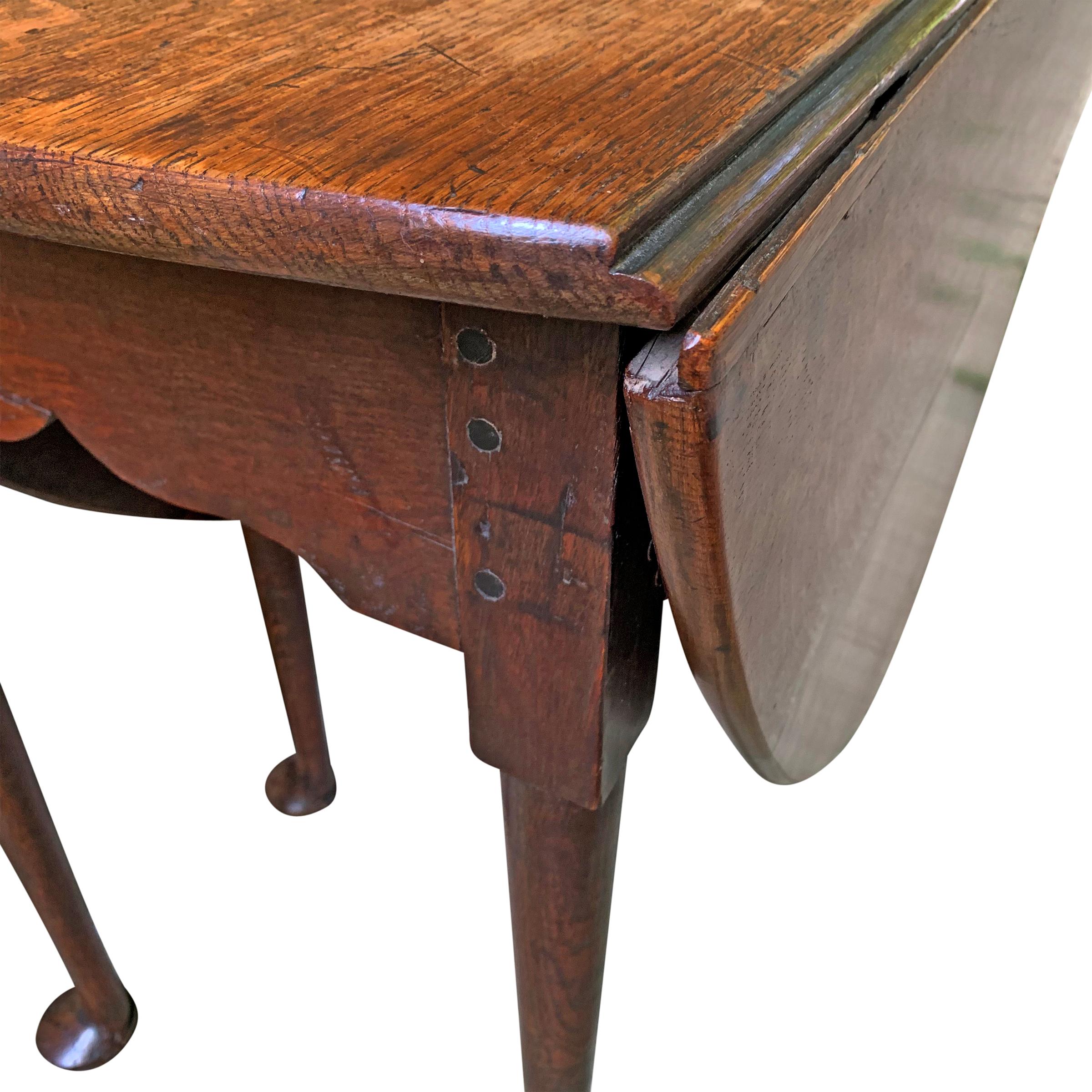 Early 19th Century English Queen Anne Gate-Leg Table 4