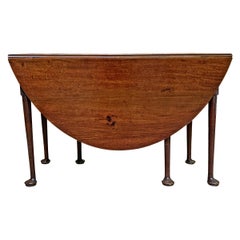 Early 19th Century English Queen Anne Gate-Leg Table