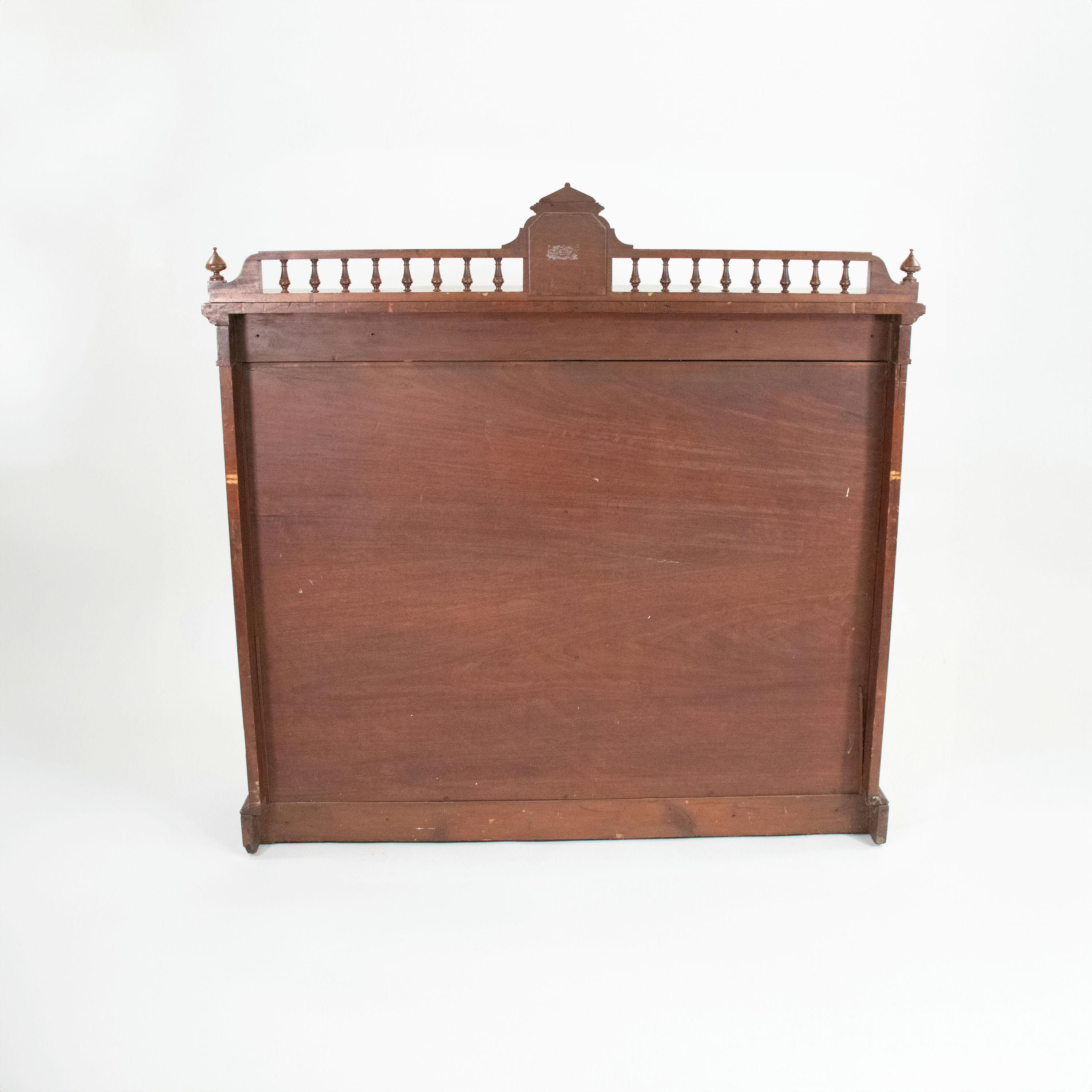 Cabinet à calandre et à jasper du début du 19e siècle de style Régence anglaise et Revive grecque Bon état - En vente à Chicago, IL