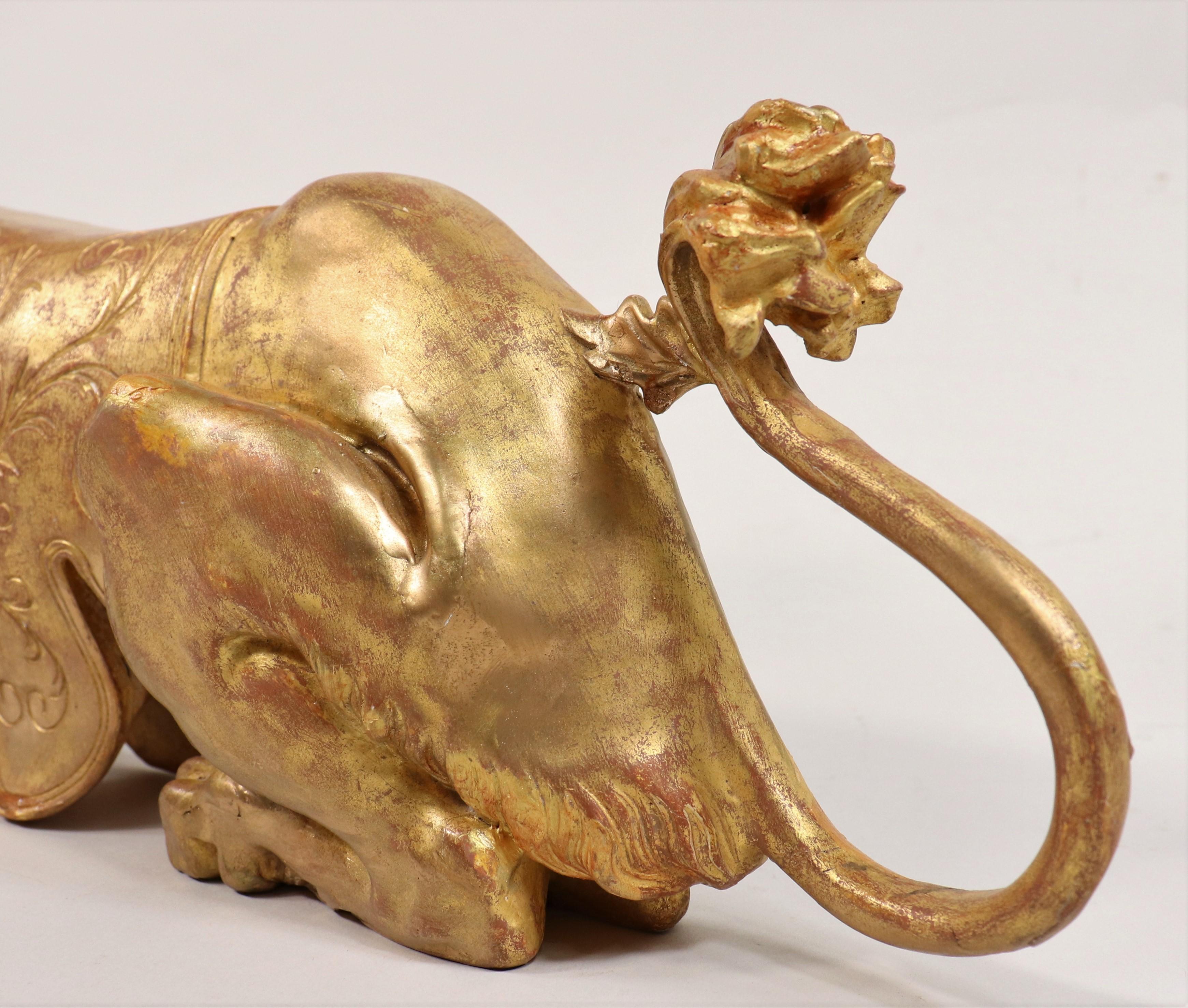 Early 19th Century English Regency Greek Revival Gilt Carving of a Sphinx For Sale 5